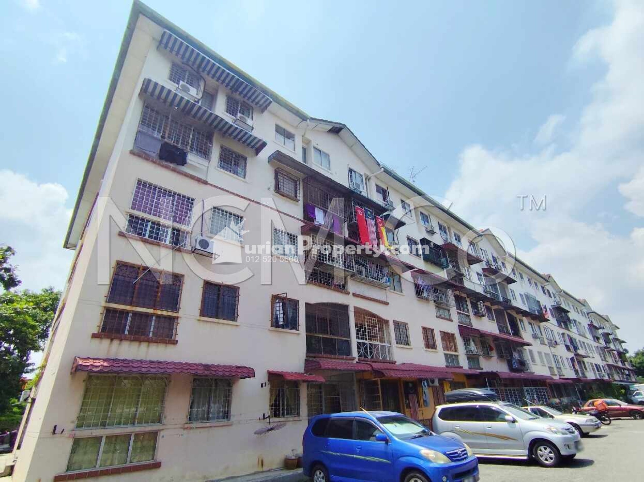 Apartment For Auction at Symphony Court