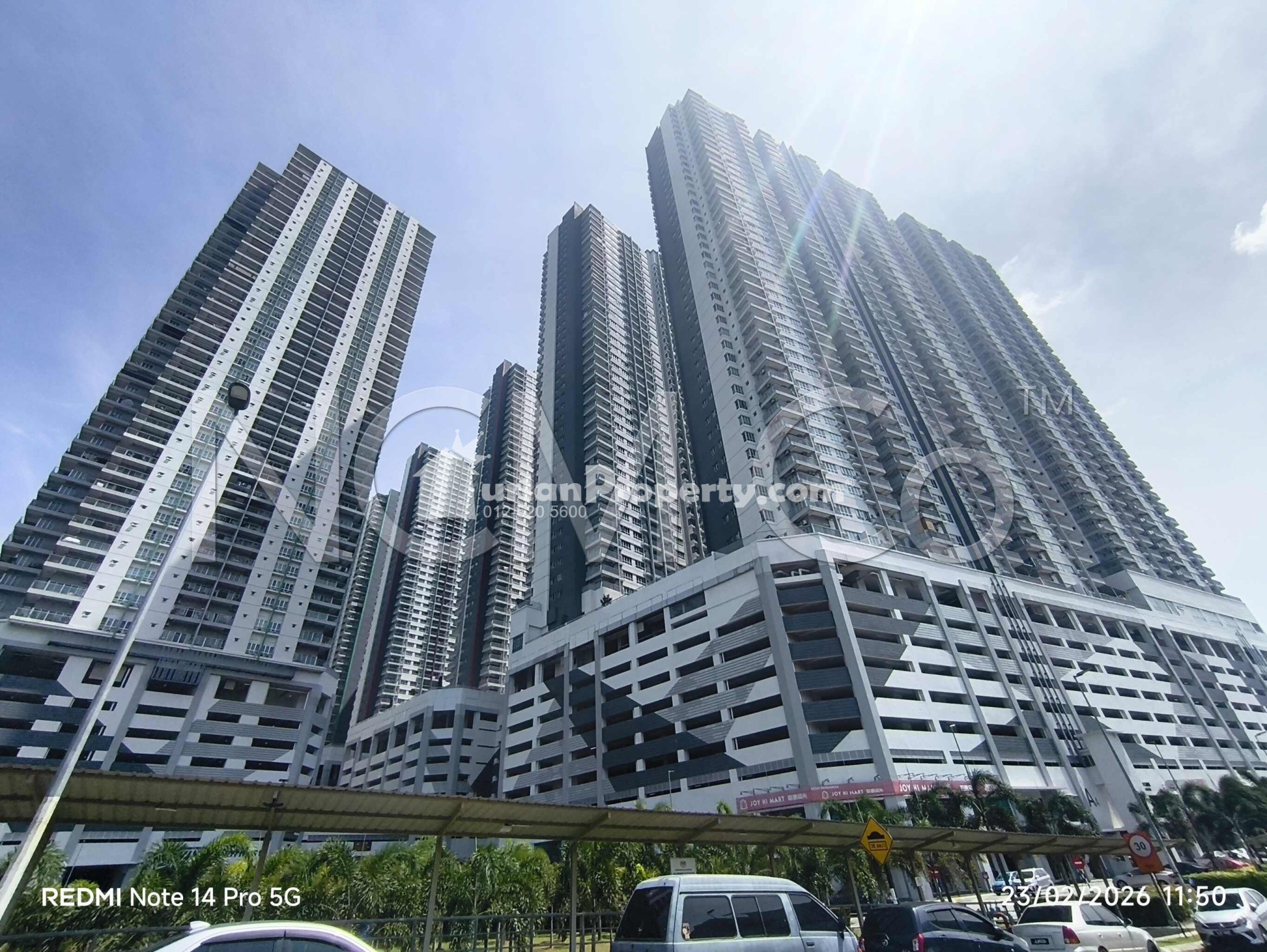 Serviced Residence For Auction at Razak City Residences