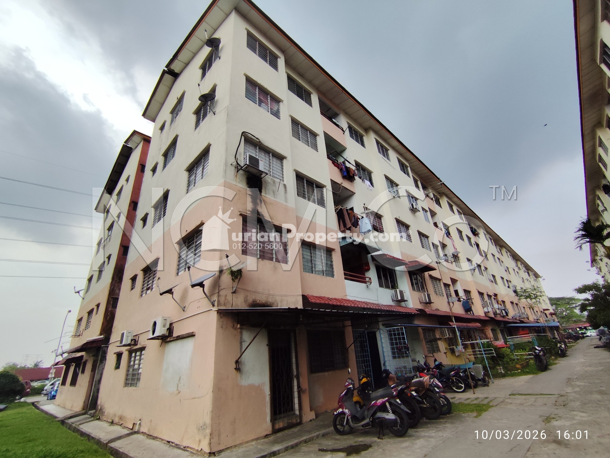 Flat For Auction at Taman Pendamar Indah 2