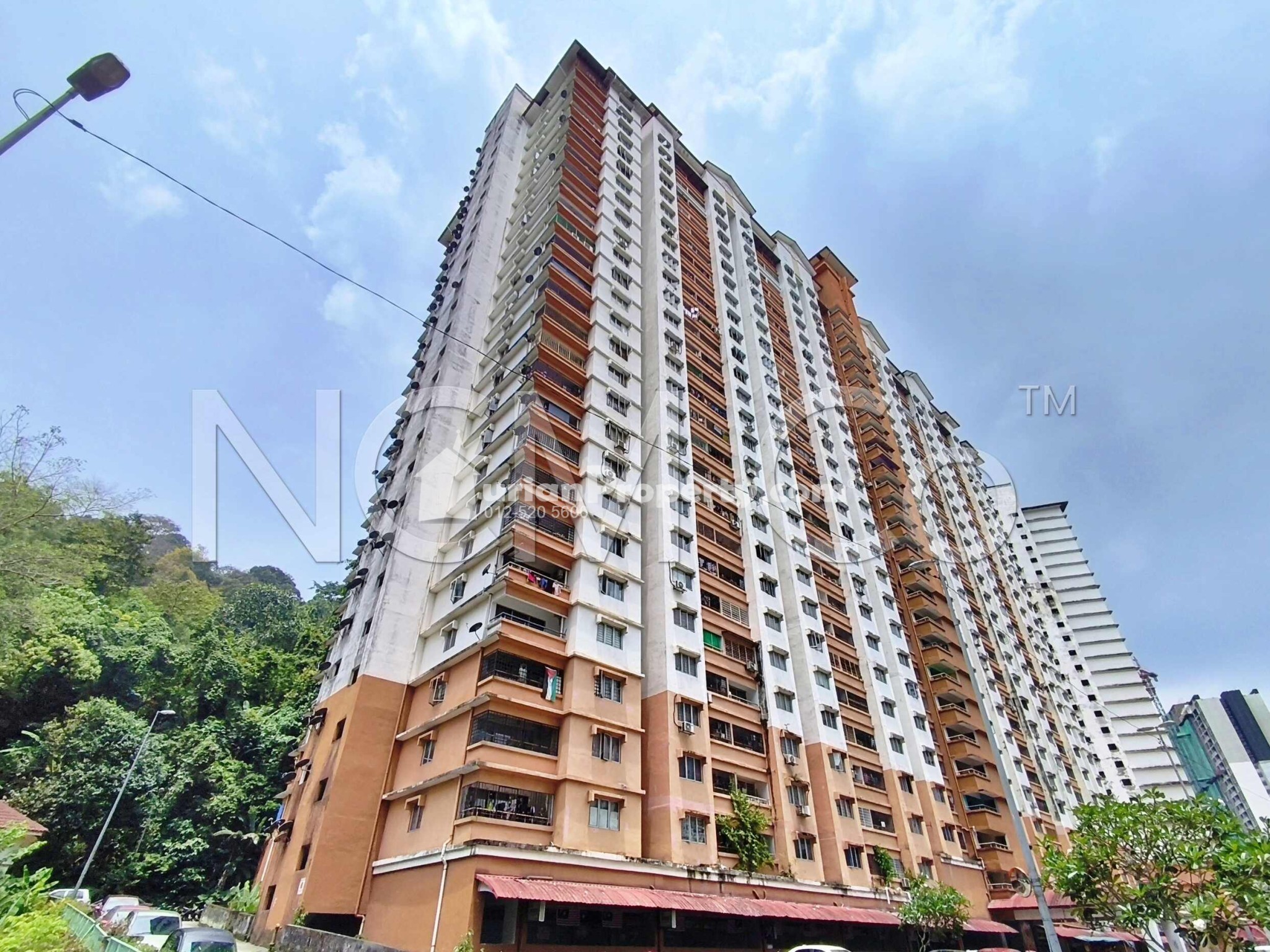 Apartment For Auction at Flora Damansara Apartment