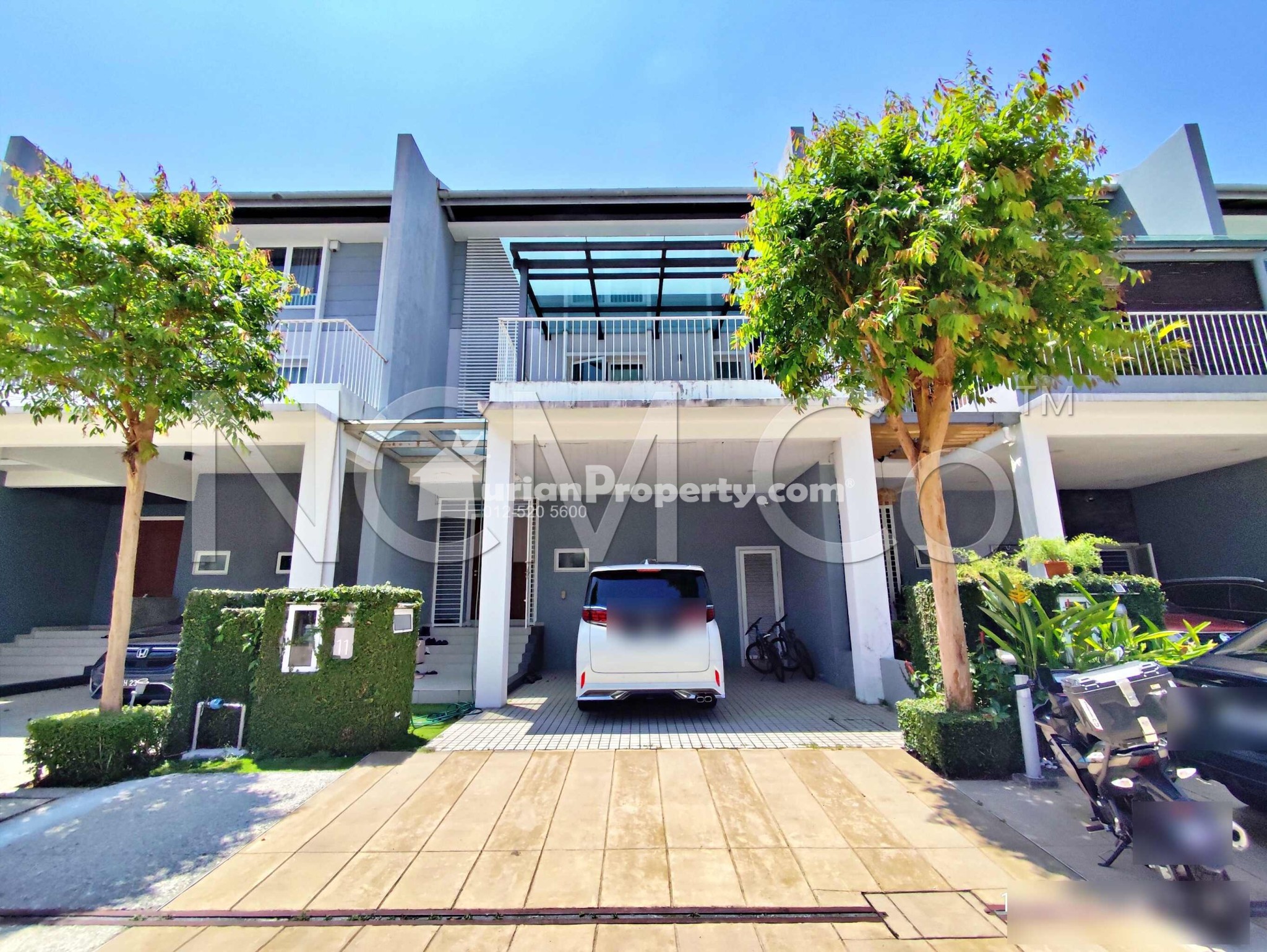 Terrace House For Auction at The Glades