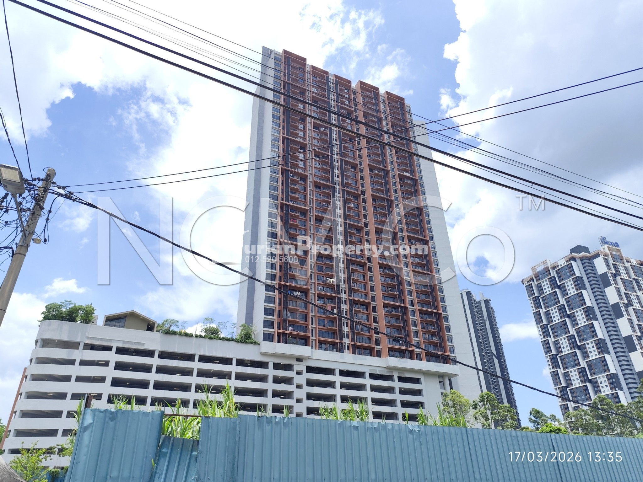 Apartment For Auction at EdgeWood Residence@Sky Sanctuary