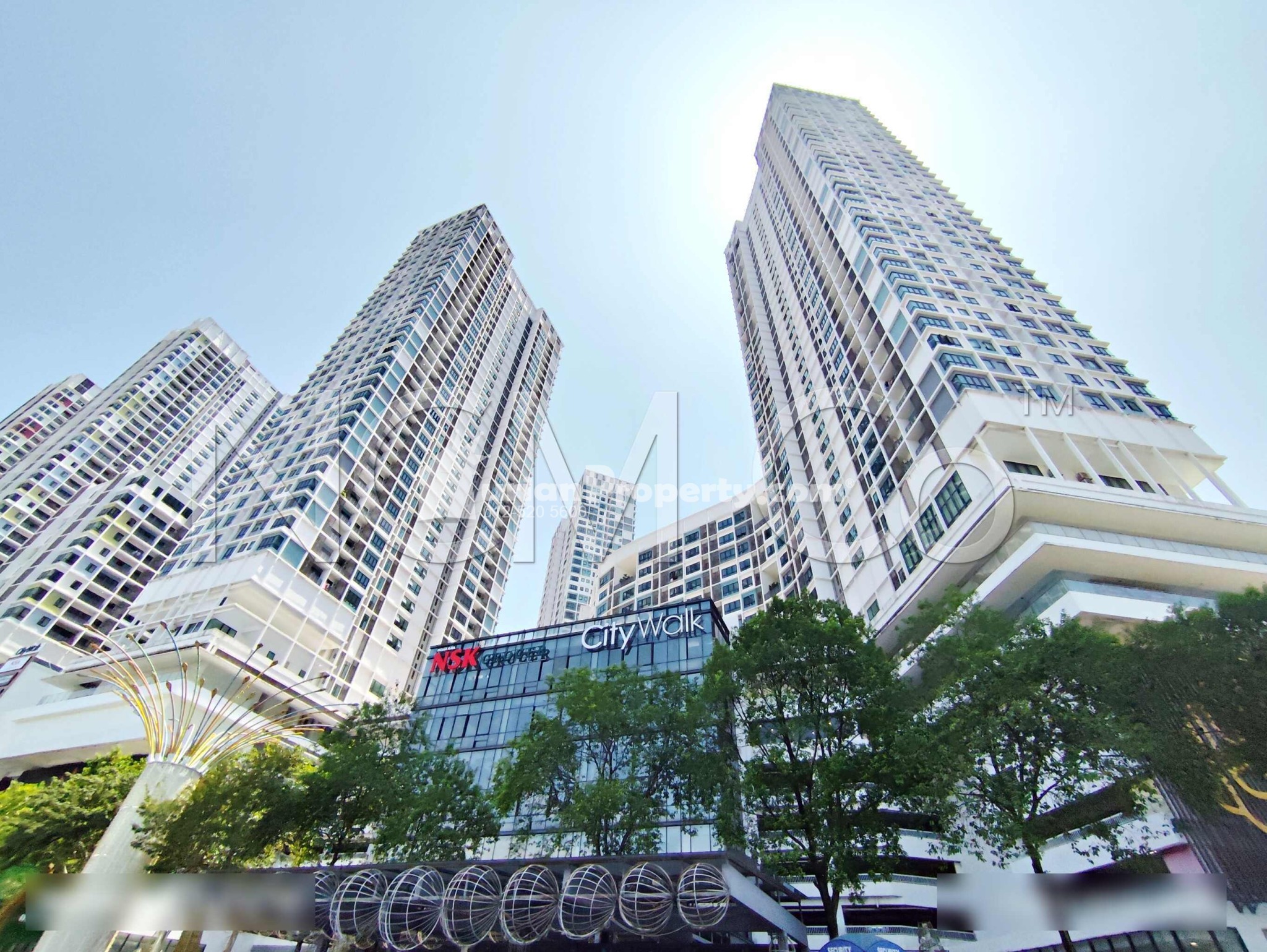 SOHO For Auction at I-Suite