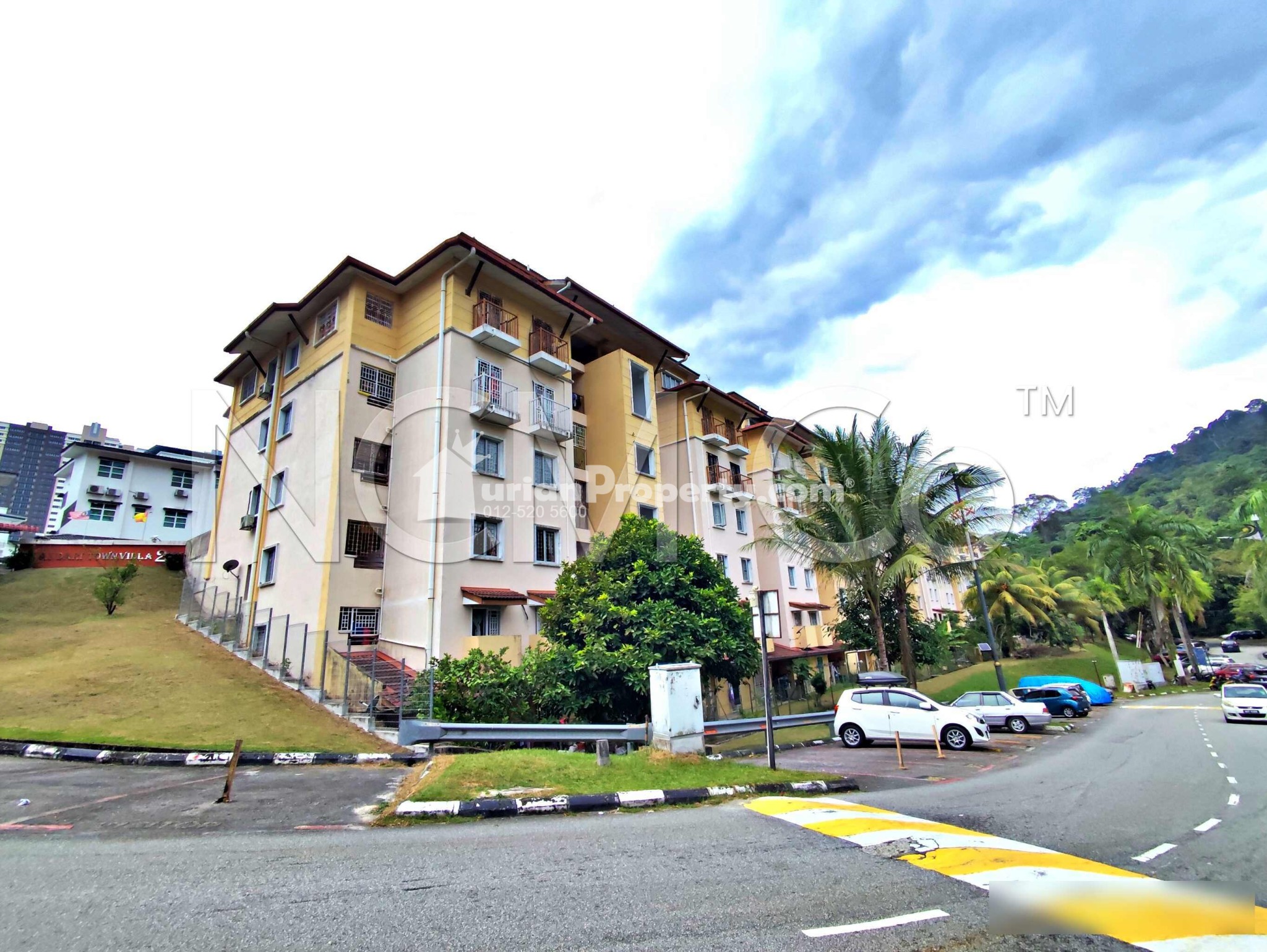 Apartment For Auction at Andari Townvilla