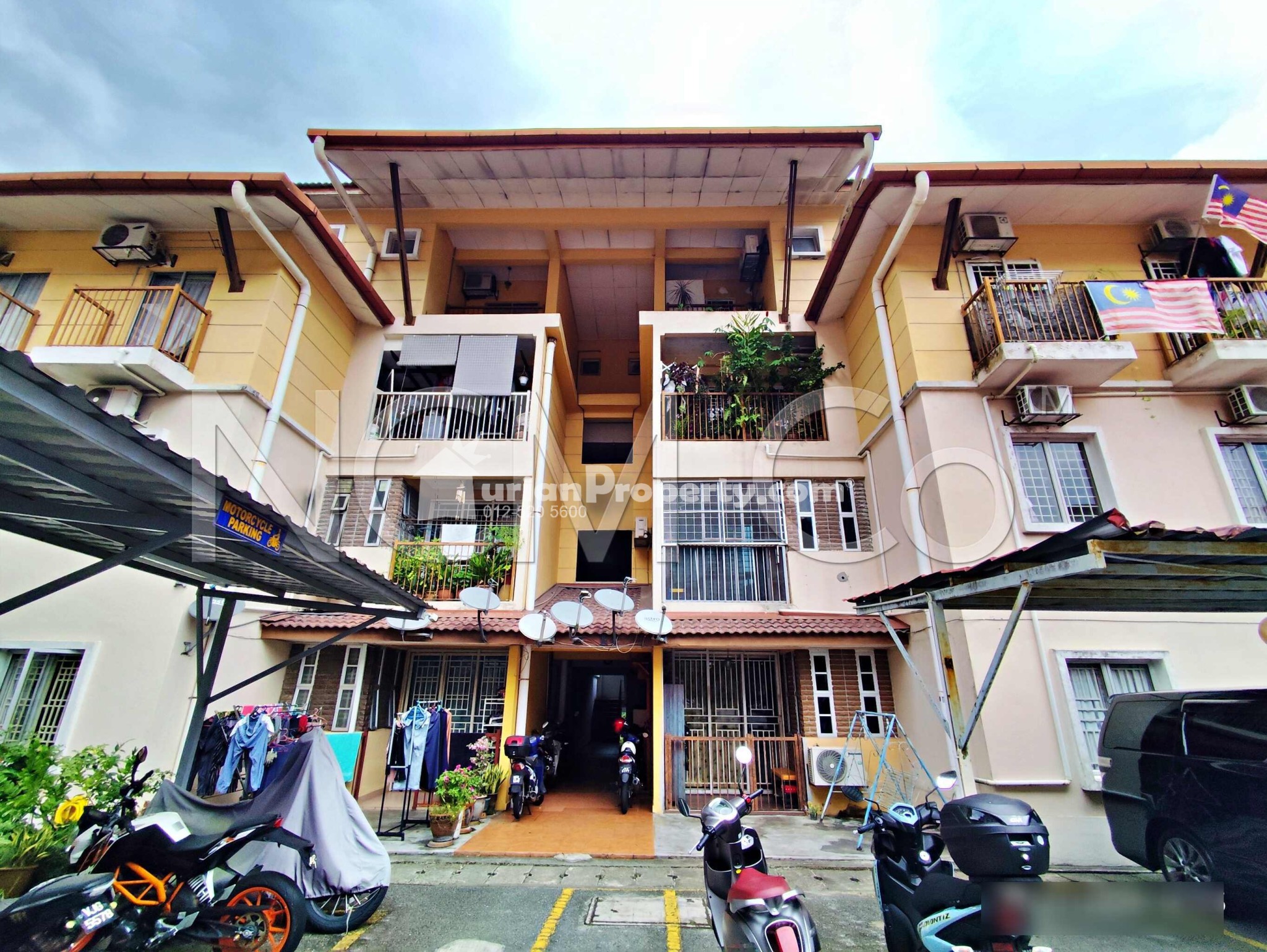 Apartment For Auction at Andari Townvilla