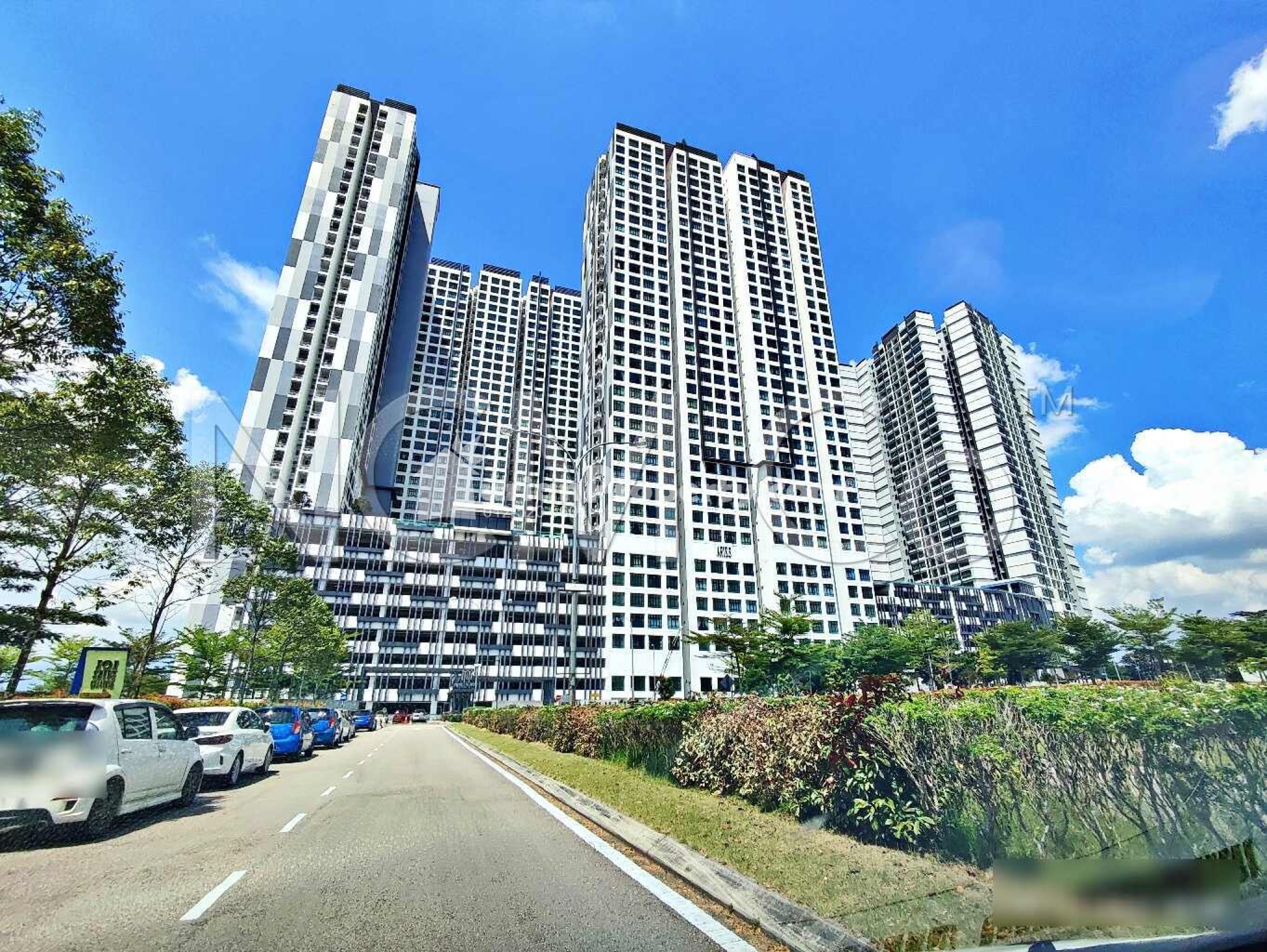 Serviced Residence For Auction at D'Summit Residence