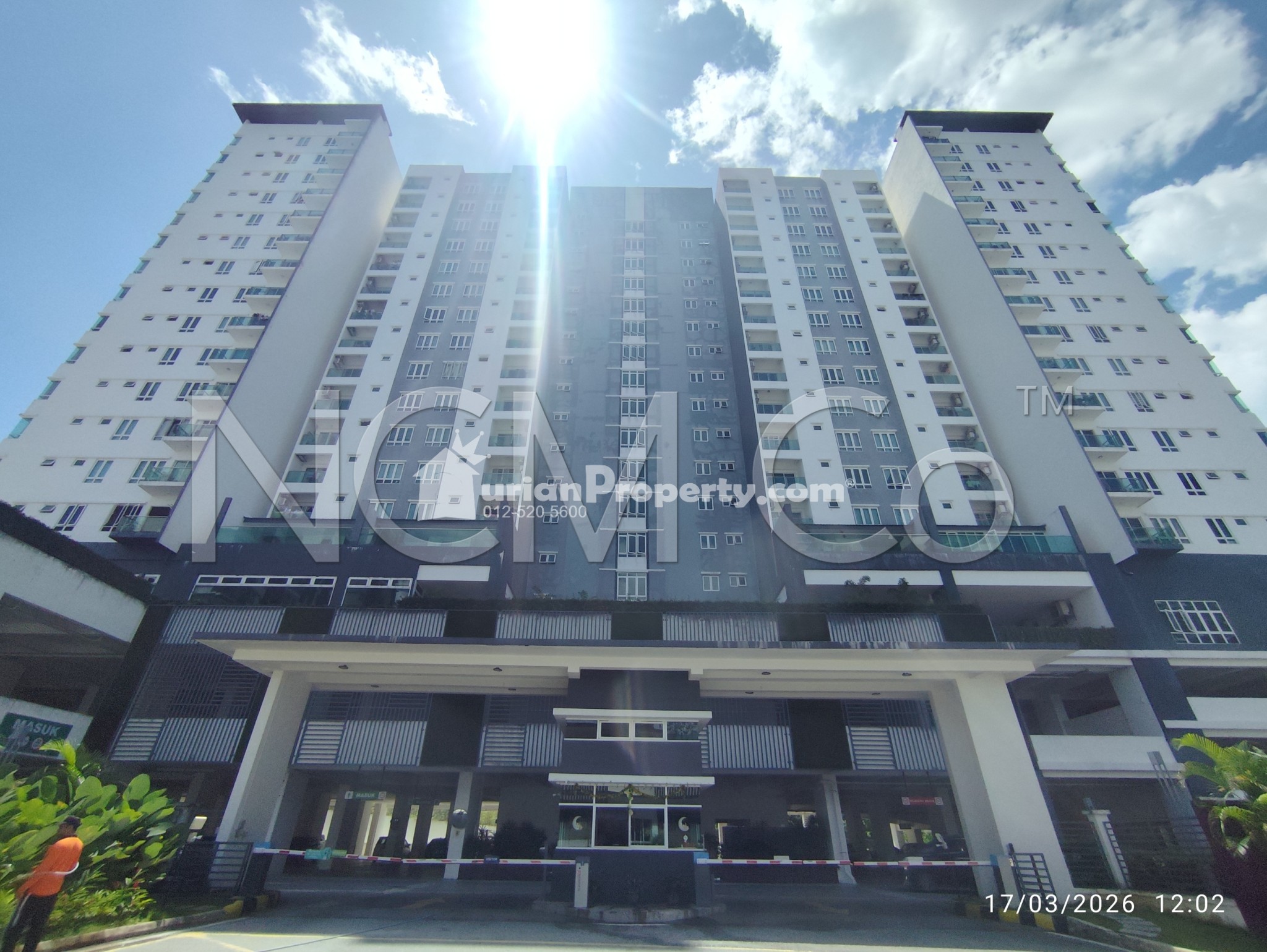 Apartment For Auction at Iris Residence