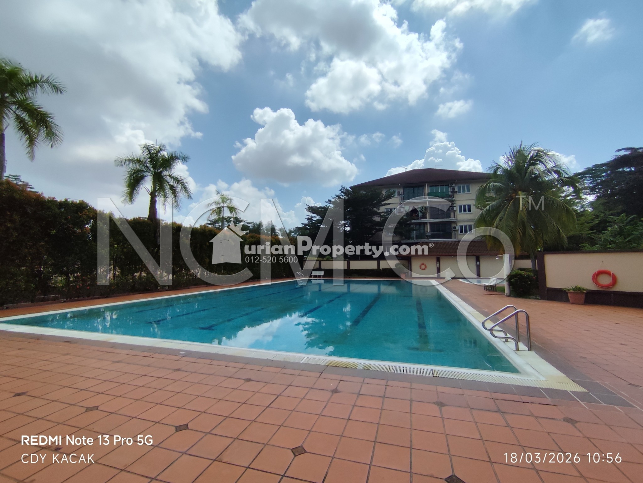 Apartment For Auction at Larkin Residence