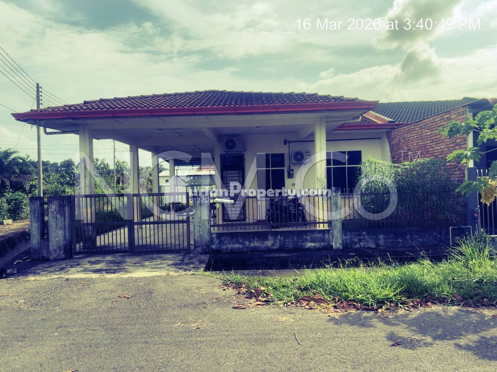Terrace House For Auction at Sibu