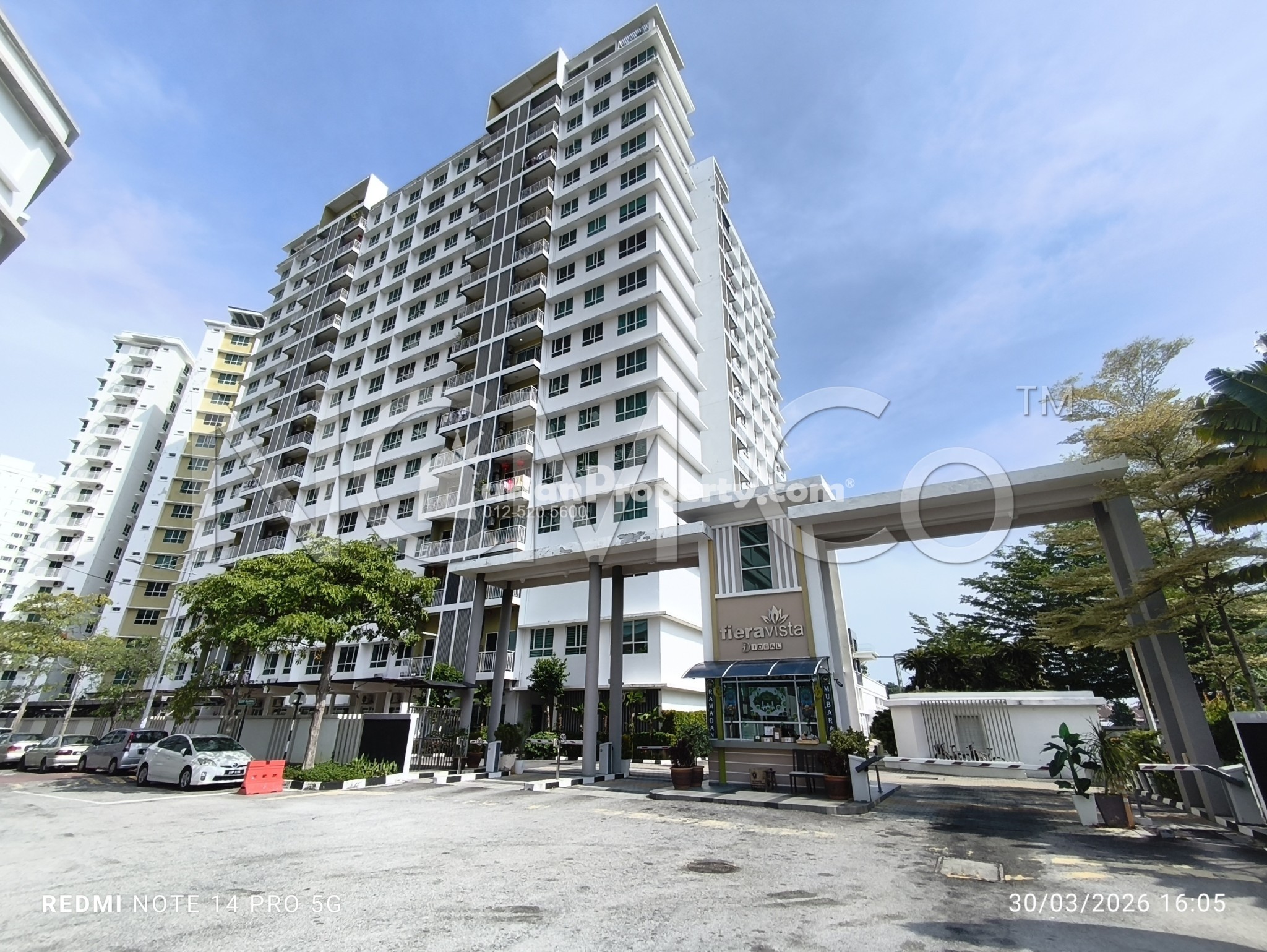 Condo For Auction at Fiera Vista