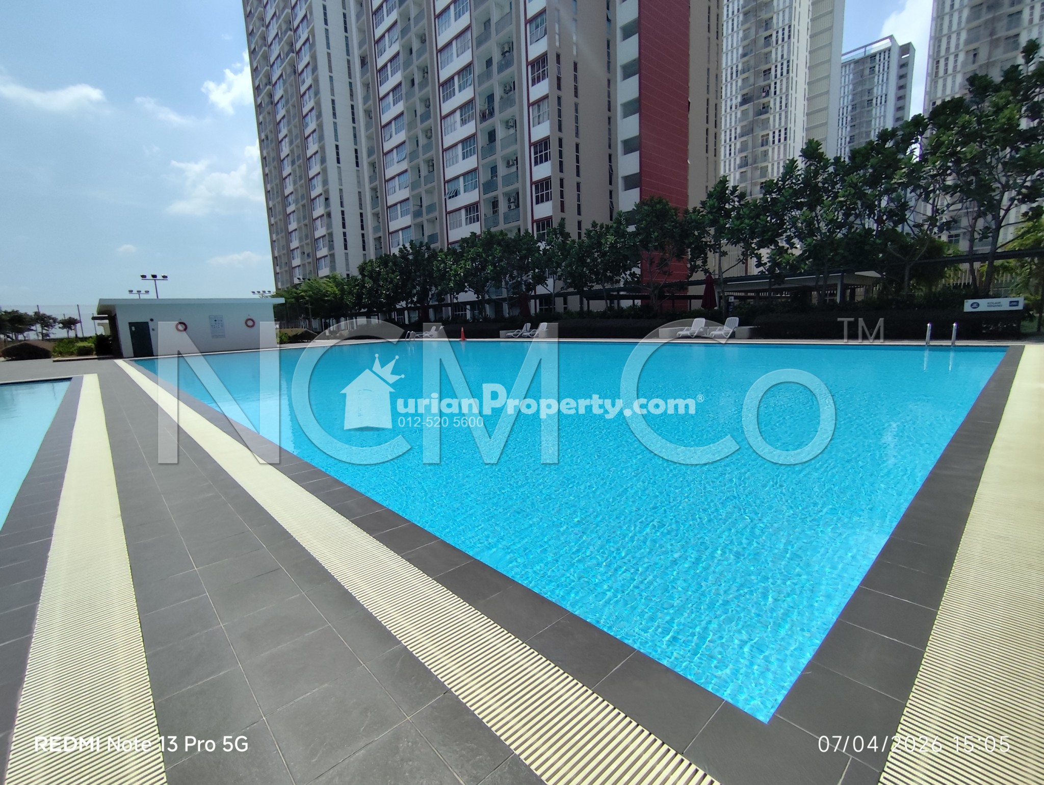 Apartment For Auction at Lakefront Homes