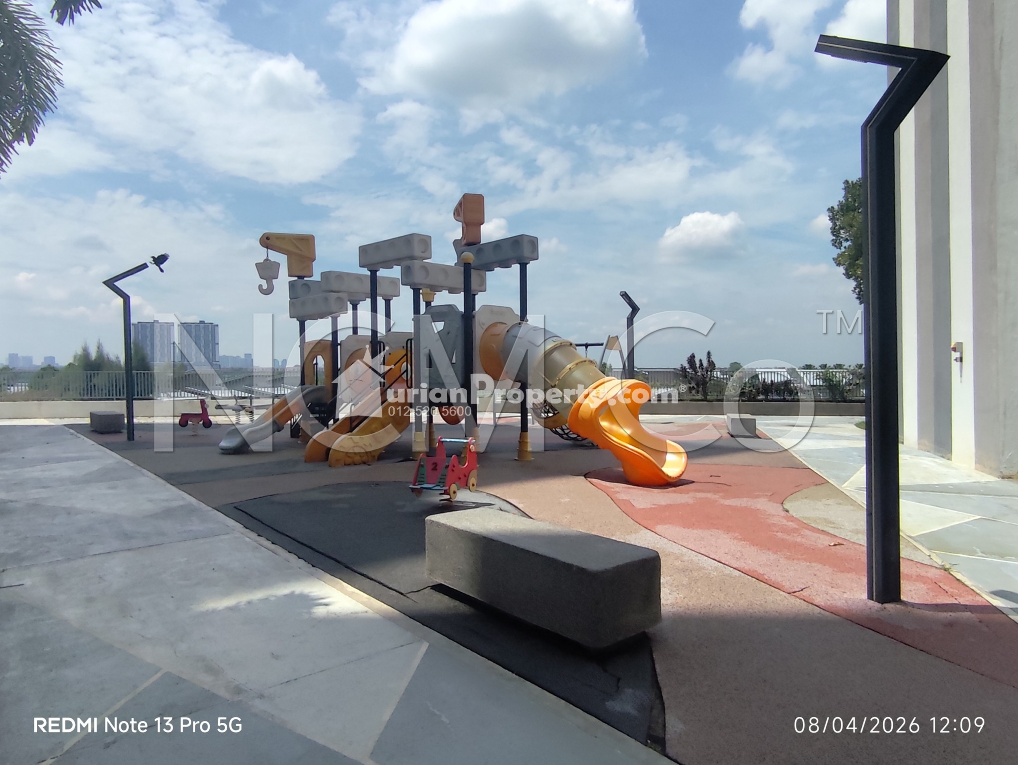 Condo For Auction at Skyvilla