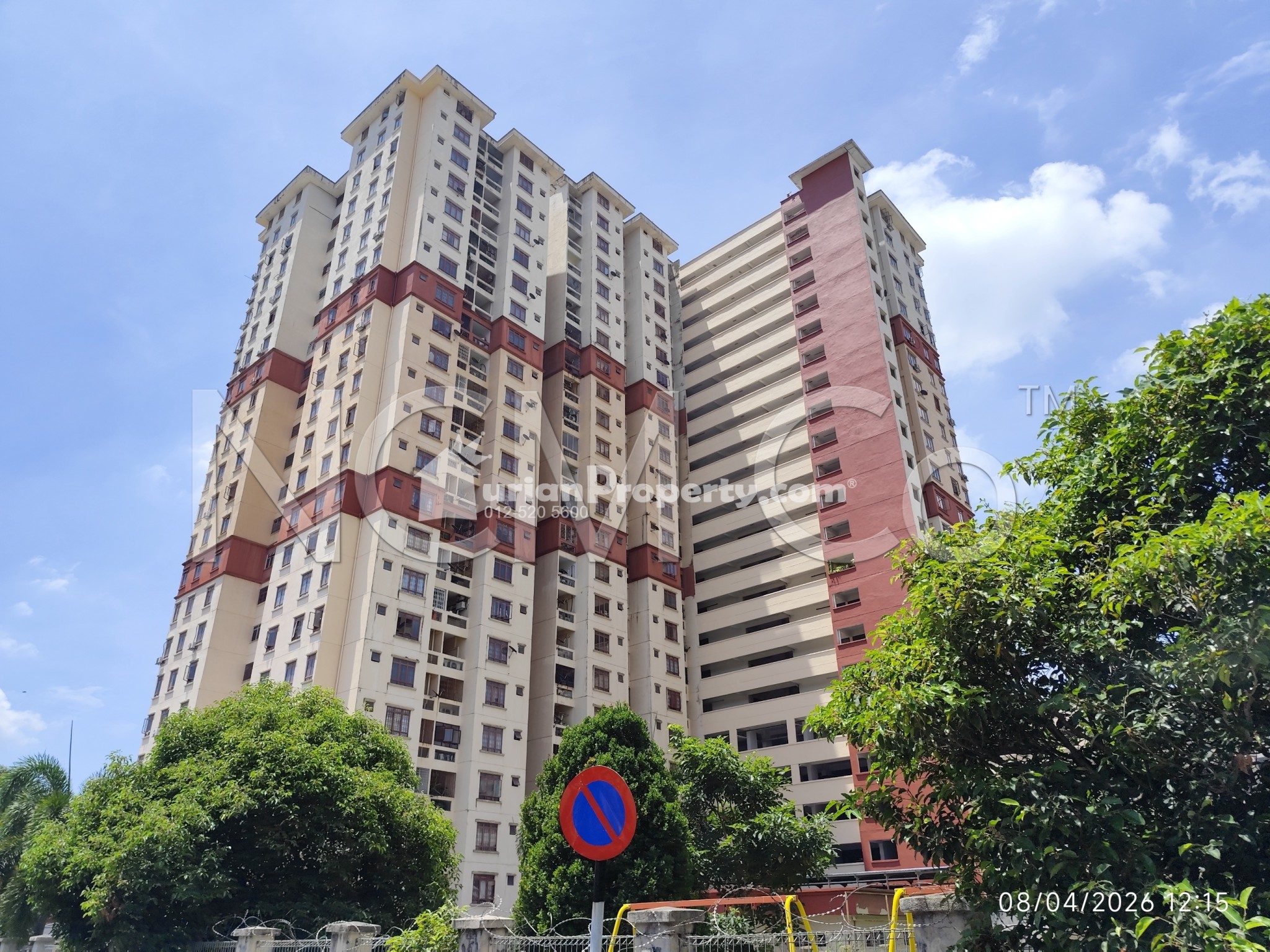 Apartment For Auction at Permai Putera