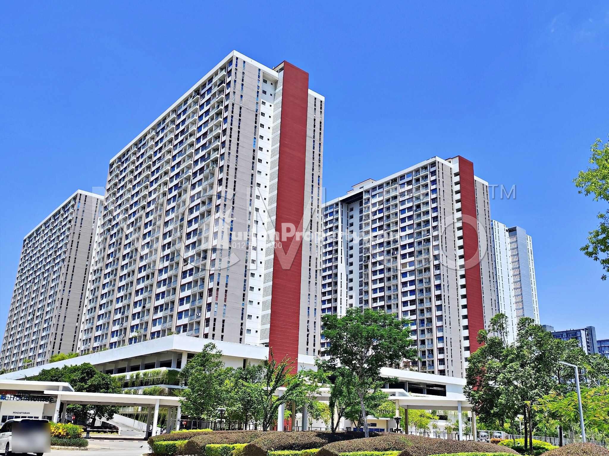 Apartment For Auction at Lakefront Residence