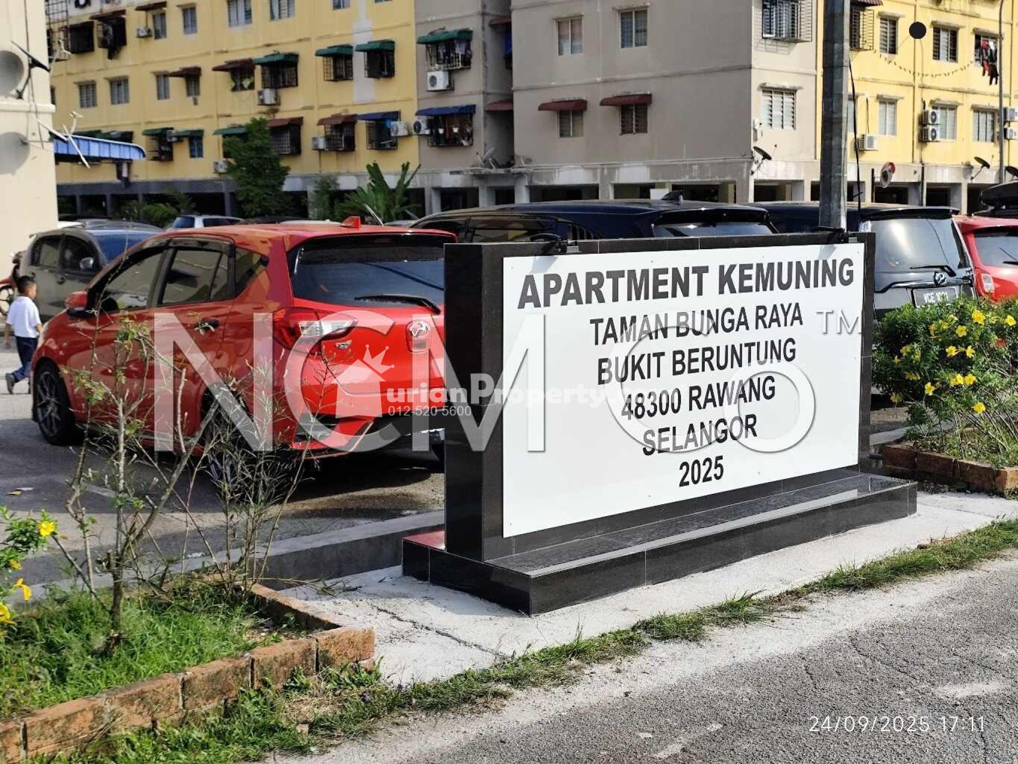 Apartment For Auction at Kemuning Apartment