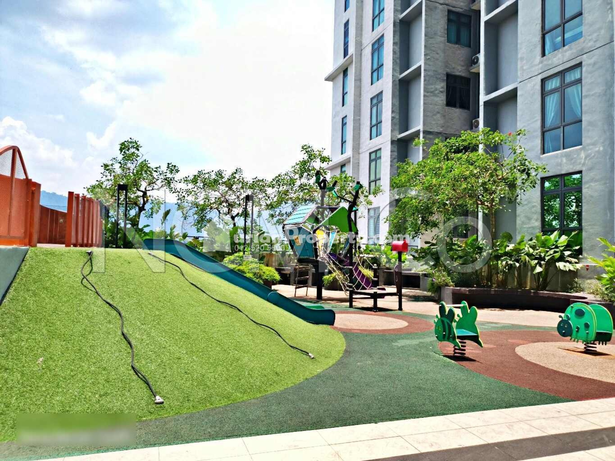 Condo For Auction at The Henge