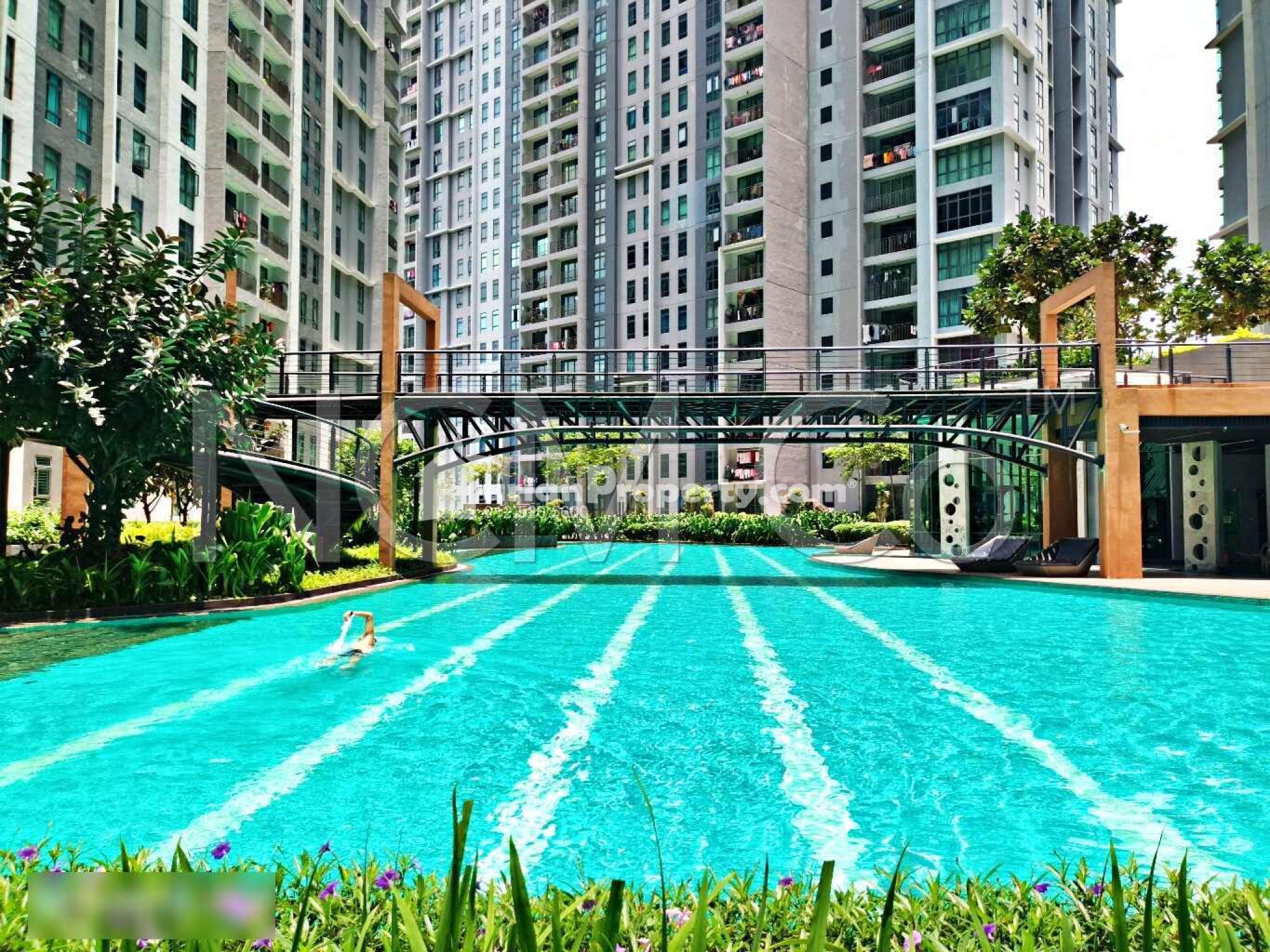 Condo For Auction at The Henge