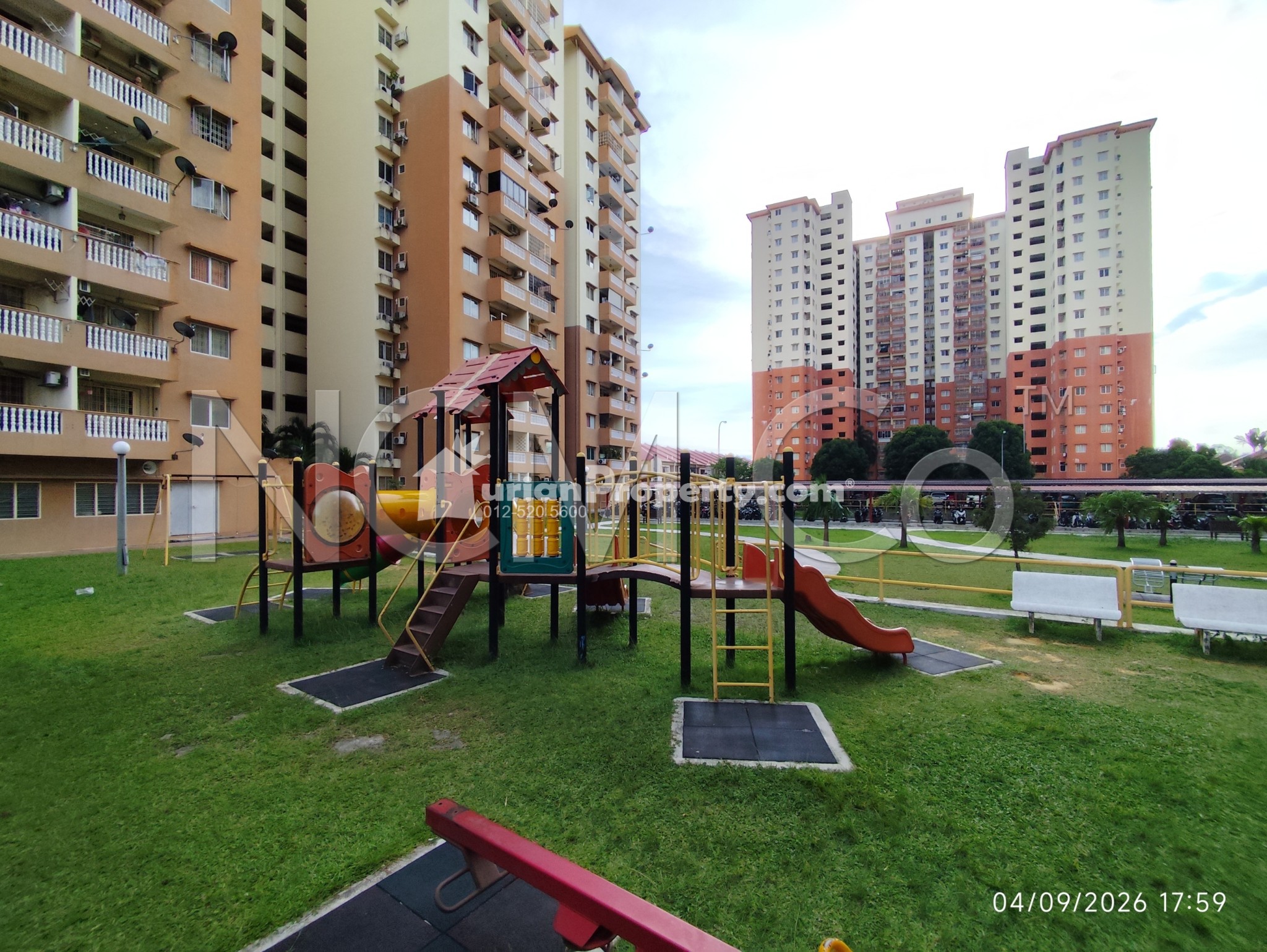 Apartment For Auction at Sri Lavender Apartment