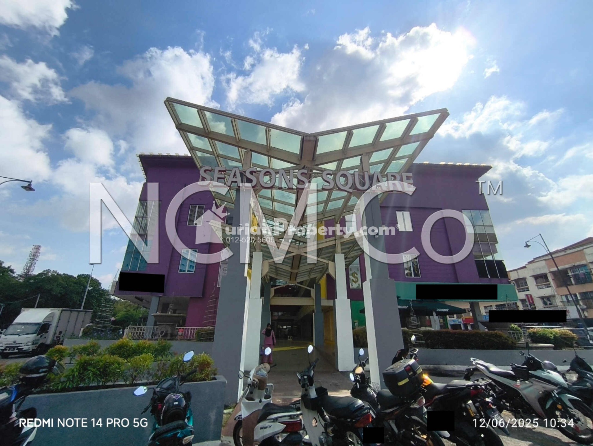 Apartment For Auction at Seasons Square