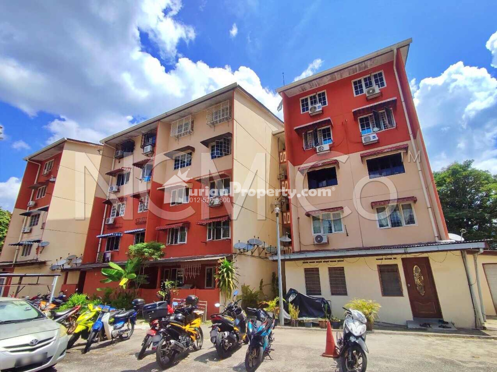 Flat For Auction at Kelumpuk Serindit