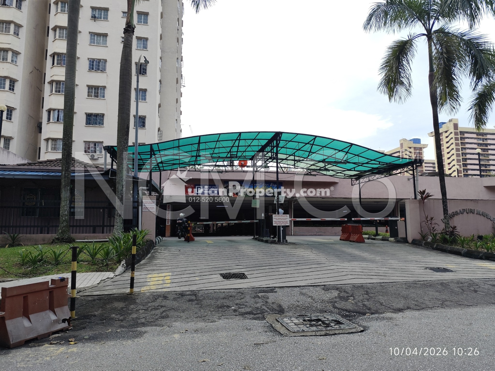 Apartment For Auction at Mawar Apartment