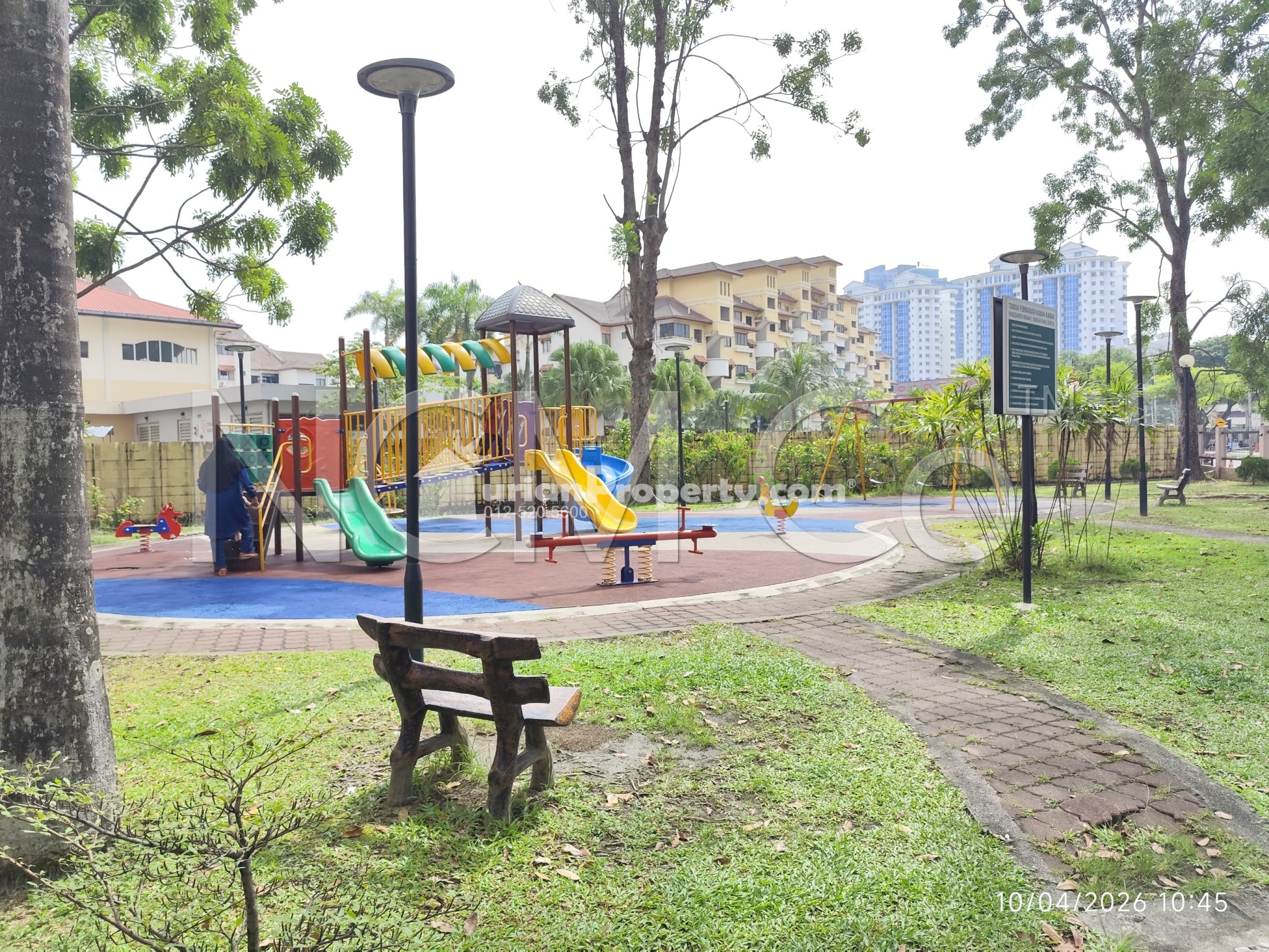 Apartment For Auction at Mawar Apartment