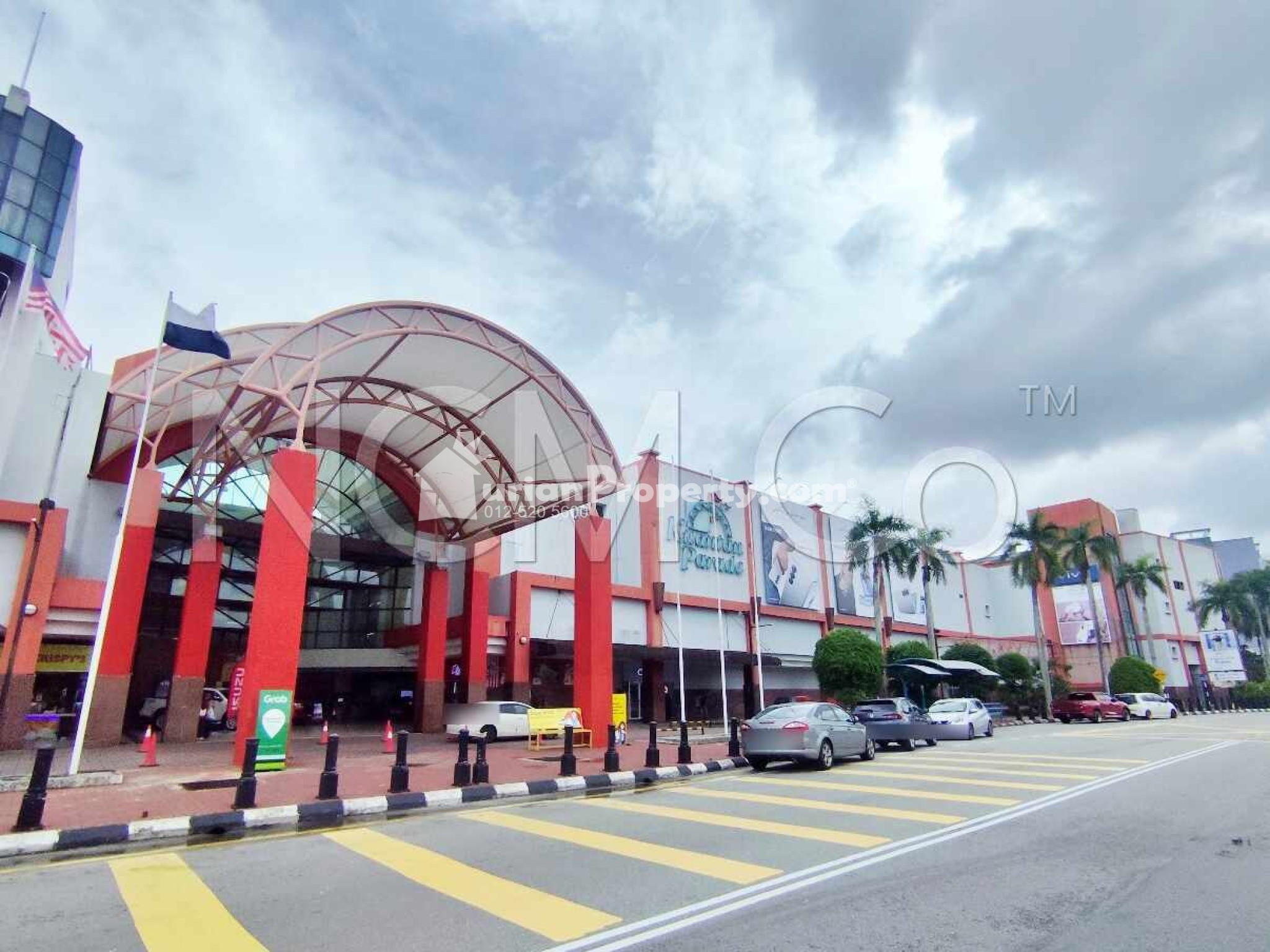 Shop For Auction at Kuantan Parade