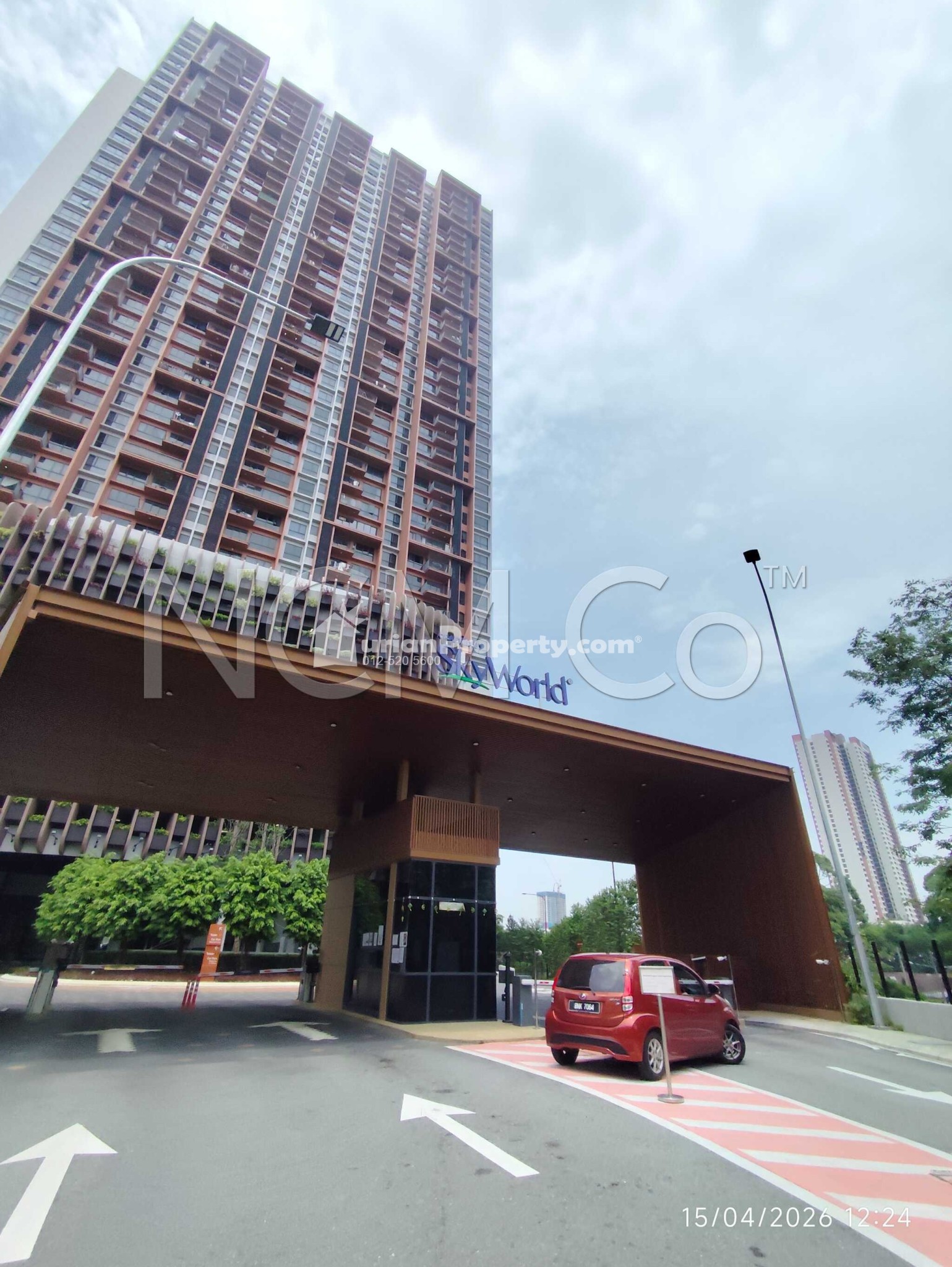 Apartment For Auction at EdgeWood Residence@Sky Sanctuary