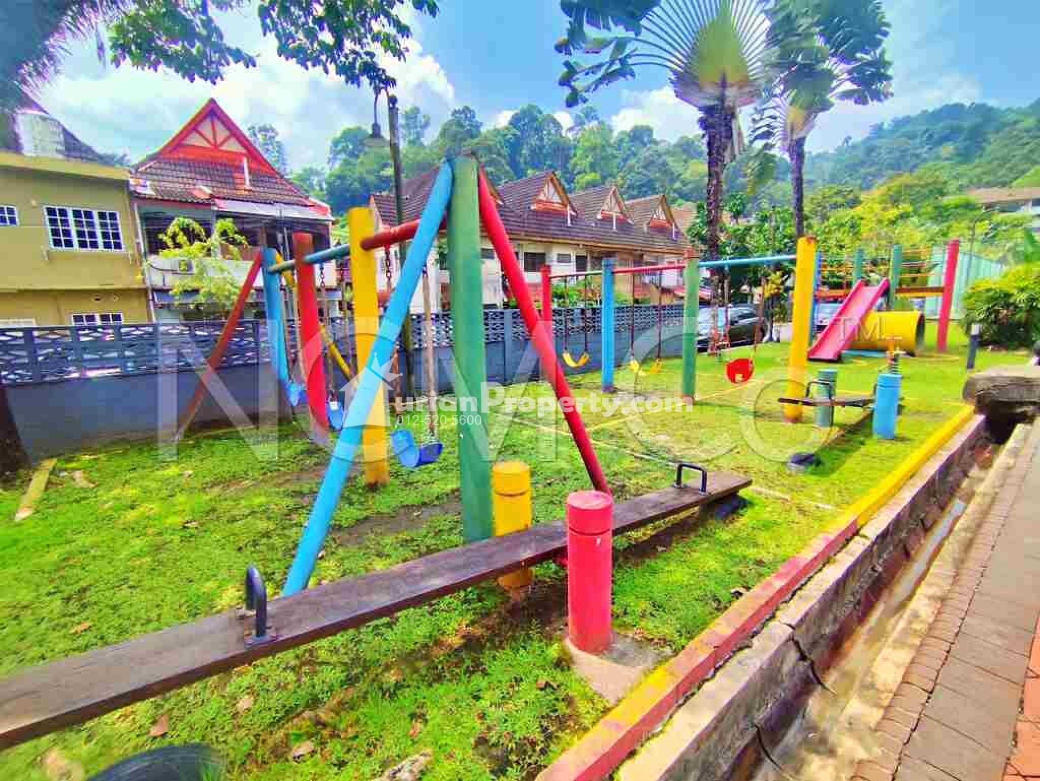 Condo For Auction at Villa Duta