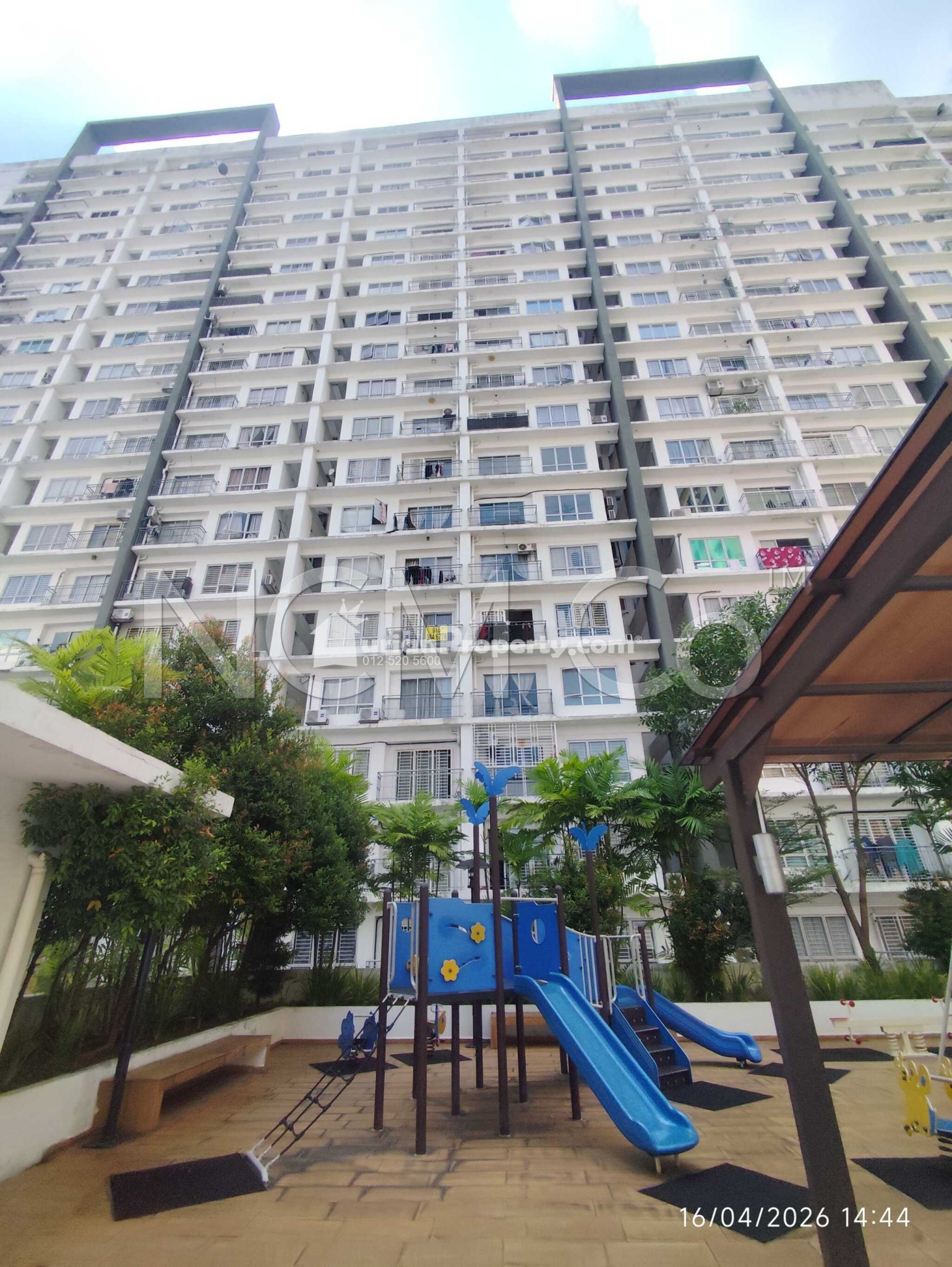 Apartment For Auction at Palm Garden Apartment