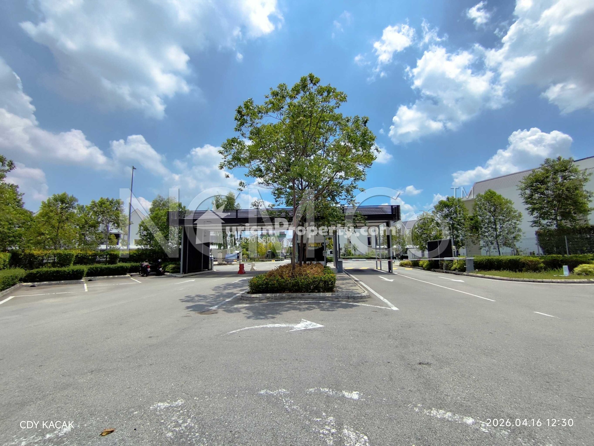 Terrace House For Auction at Casa Bayu Apartment