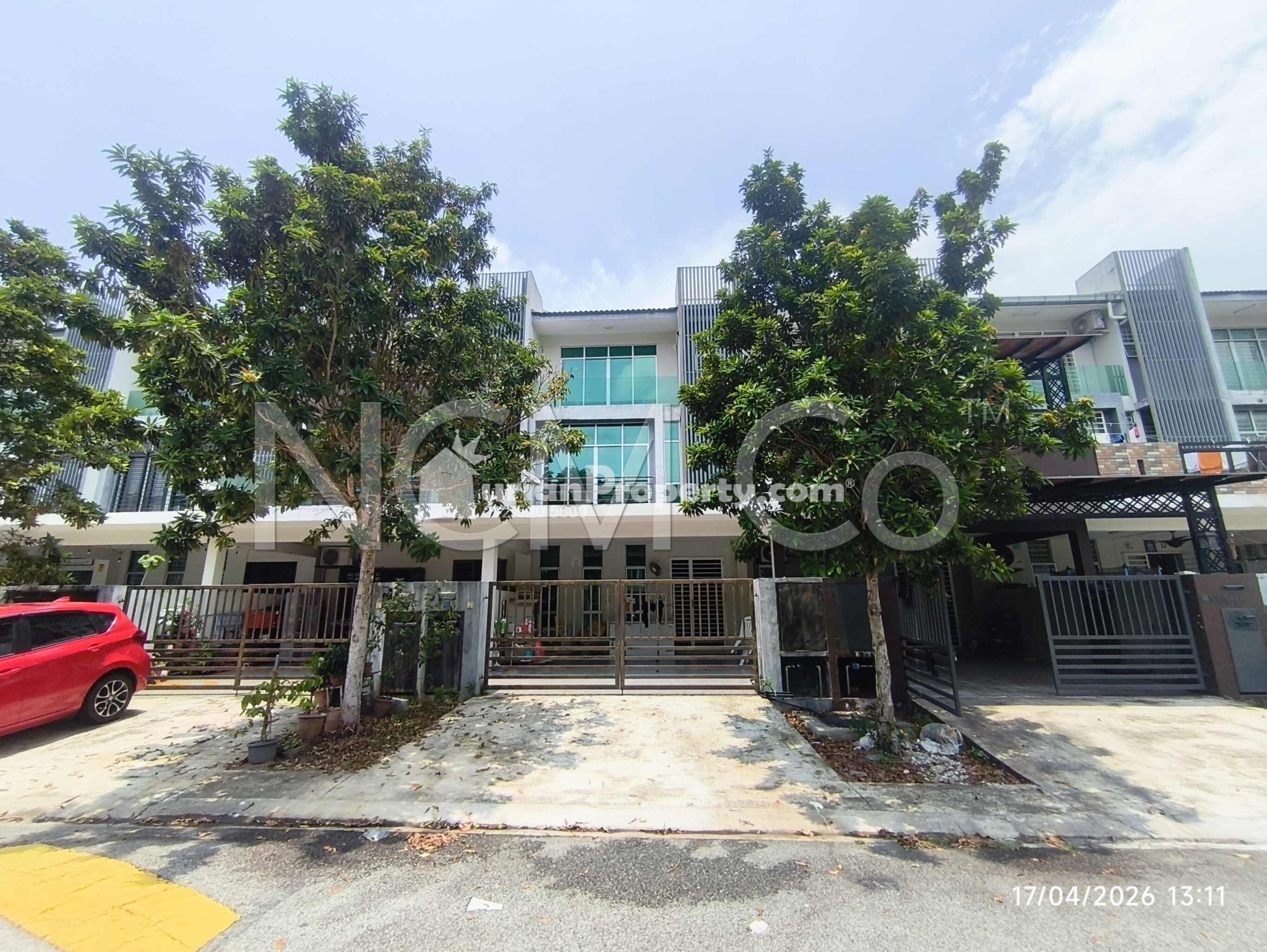Terrace House For Auction at Bangi Avenue