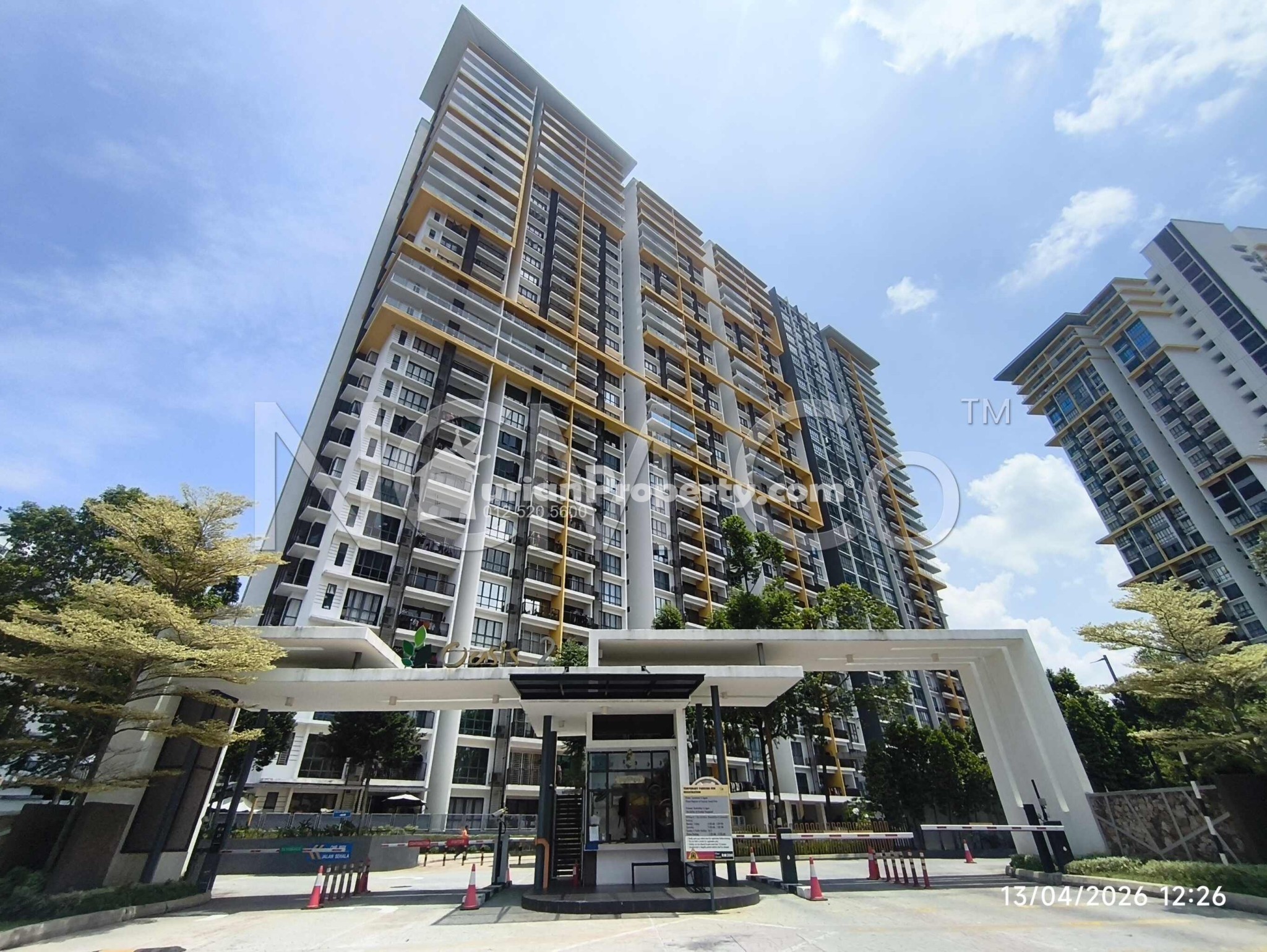 Condo For Auction at Oasis 2 Residence