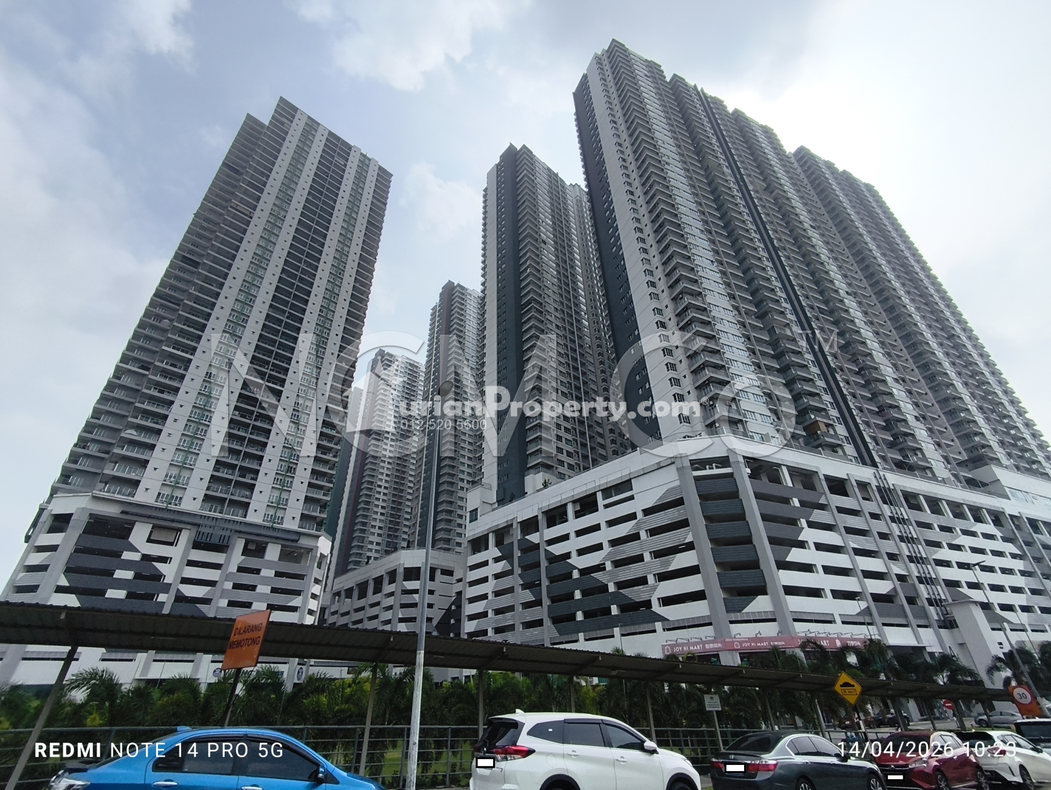 Serviced Residence For Auction at Razak City Residences