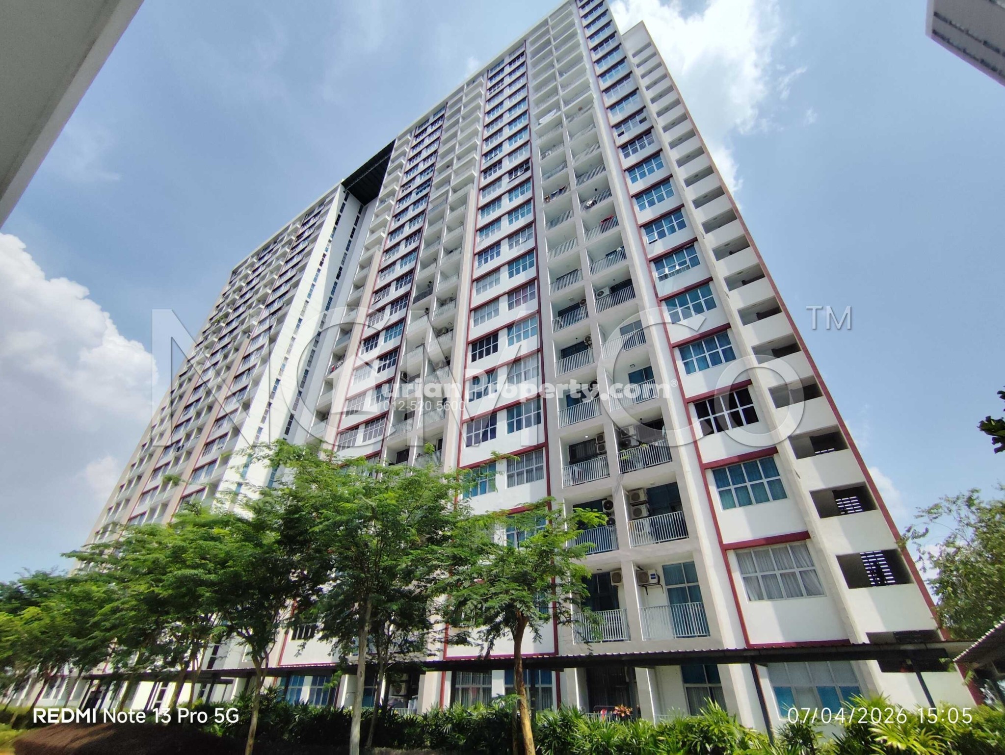 Apartment For Auction at Lakefront Homes