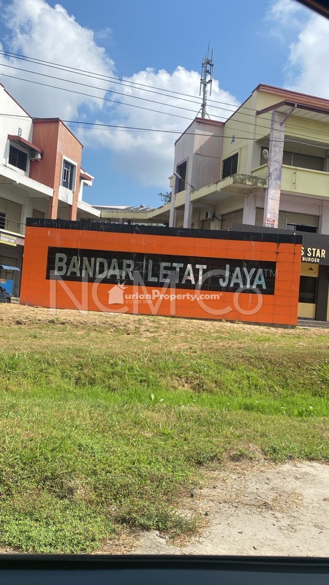 Shop For Auction at Leetat Commercial Centre