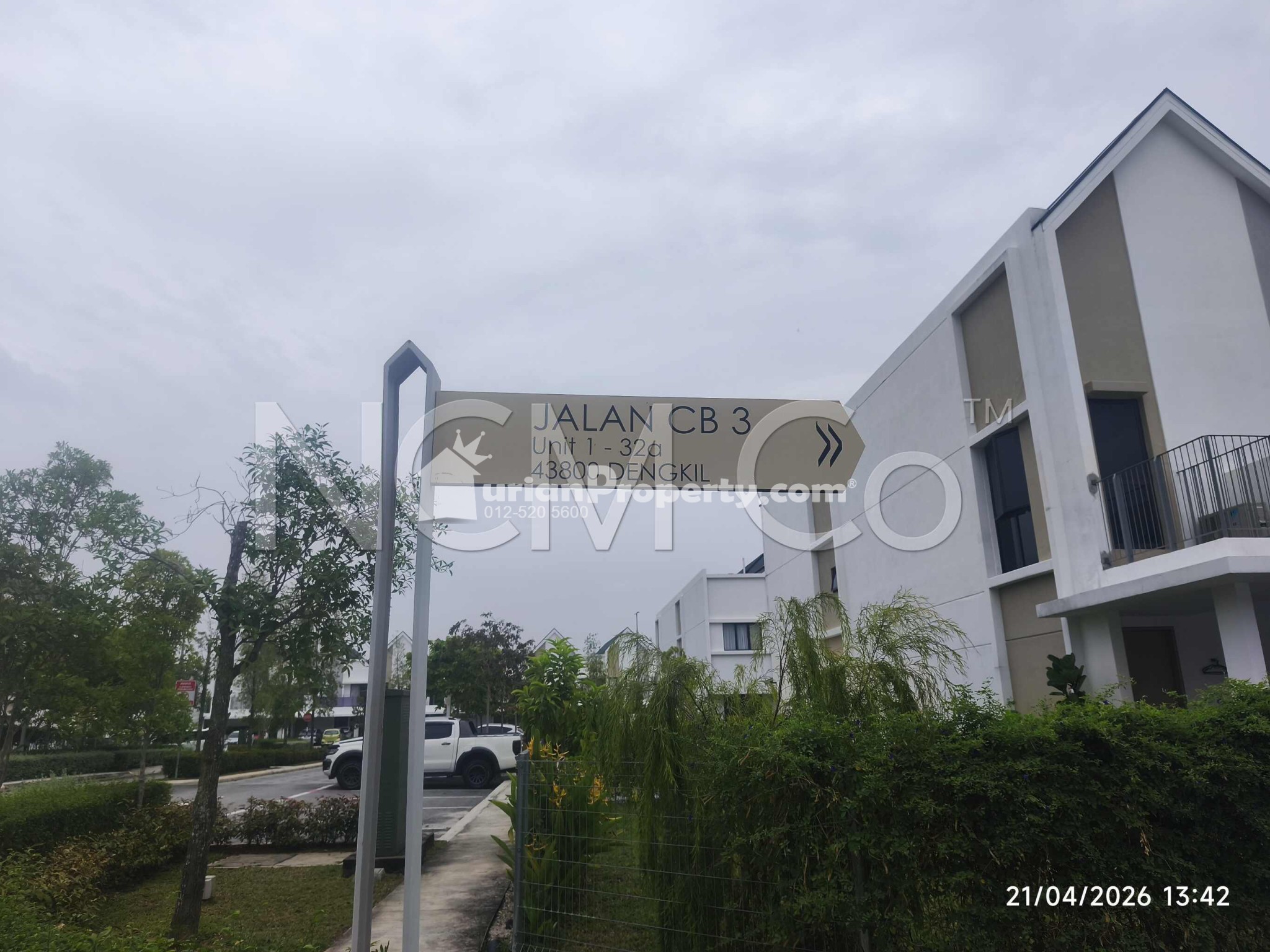 Terrace House For Auction at Casa Bayu Apartment