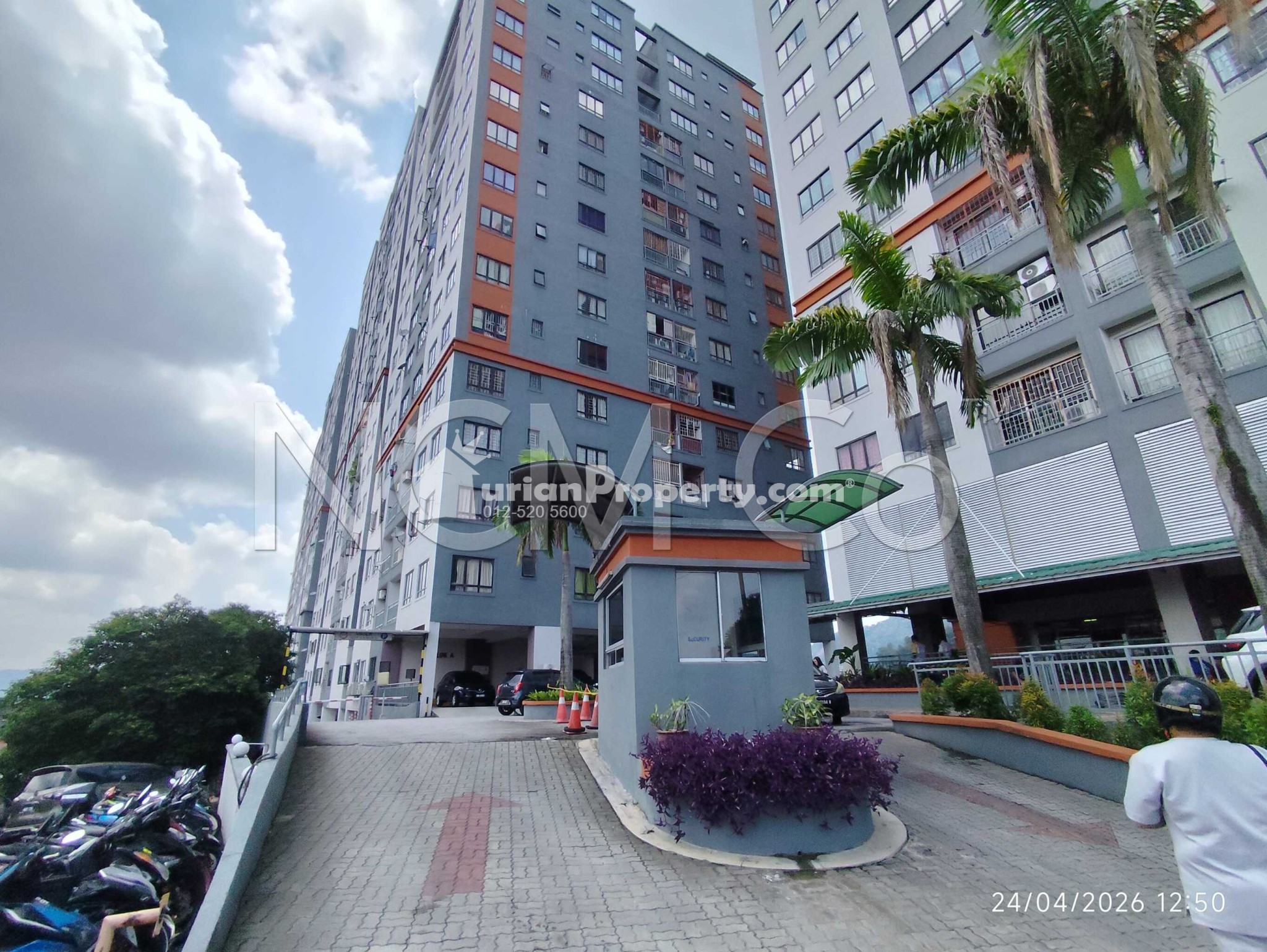 Apartment For Auction at Glenview Villa