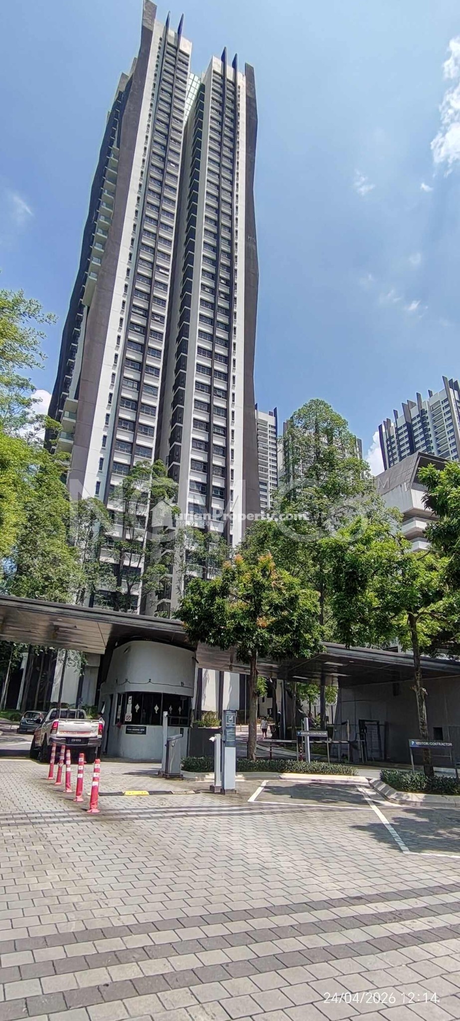 Serviced Residence For Auction at Lakeville Residence