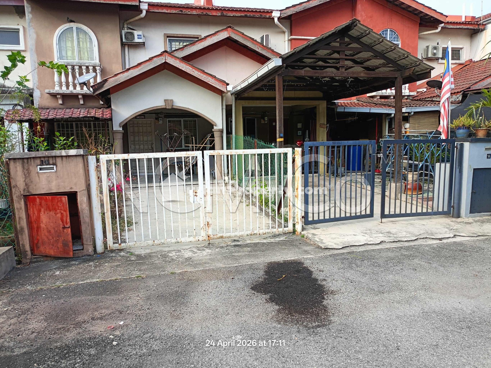 Terrace House For Auction at Laguna Park