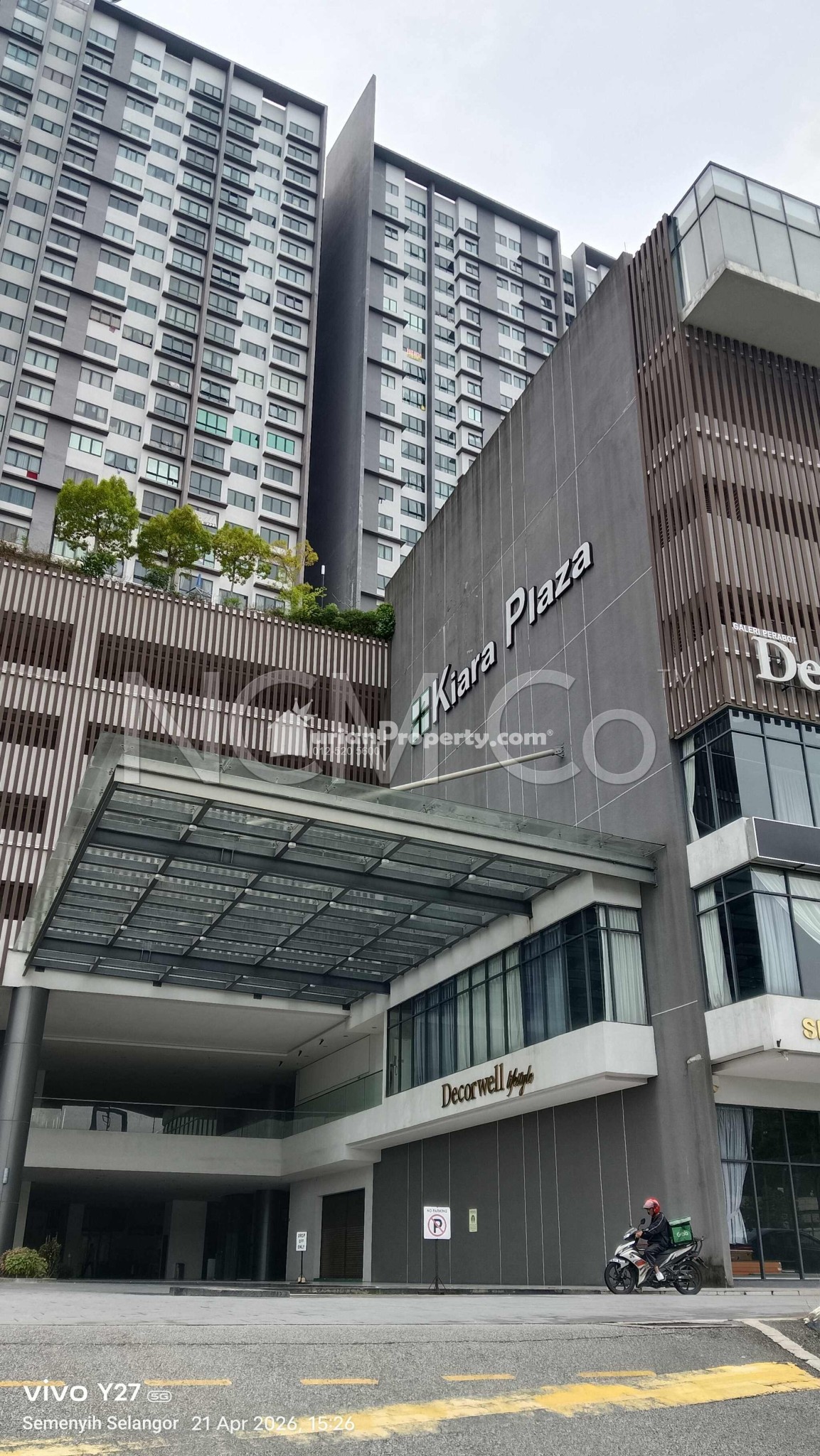 Shop For Auction at Kiara Plaza