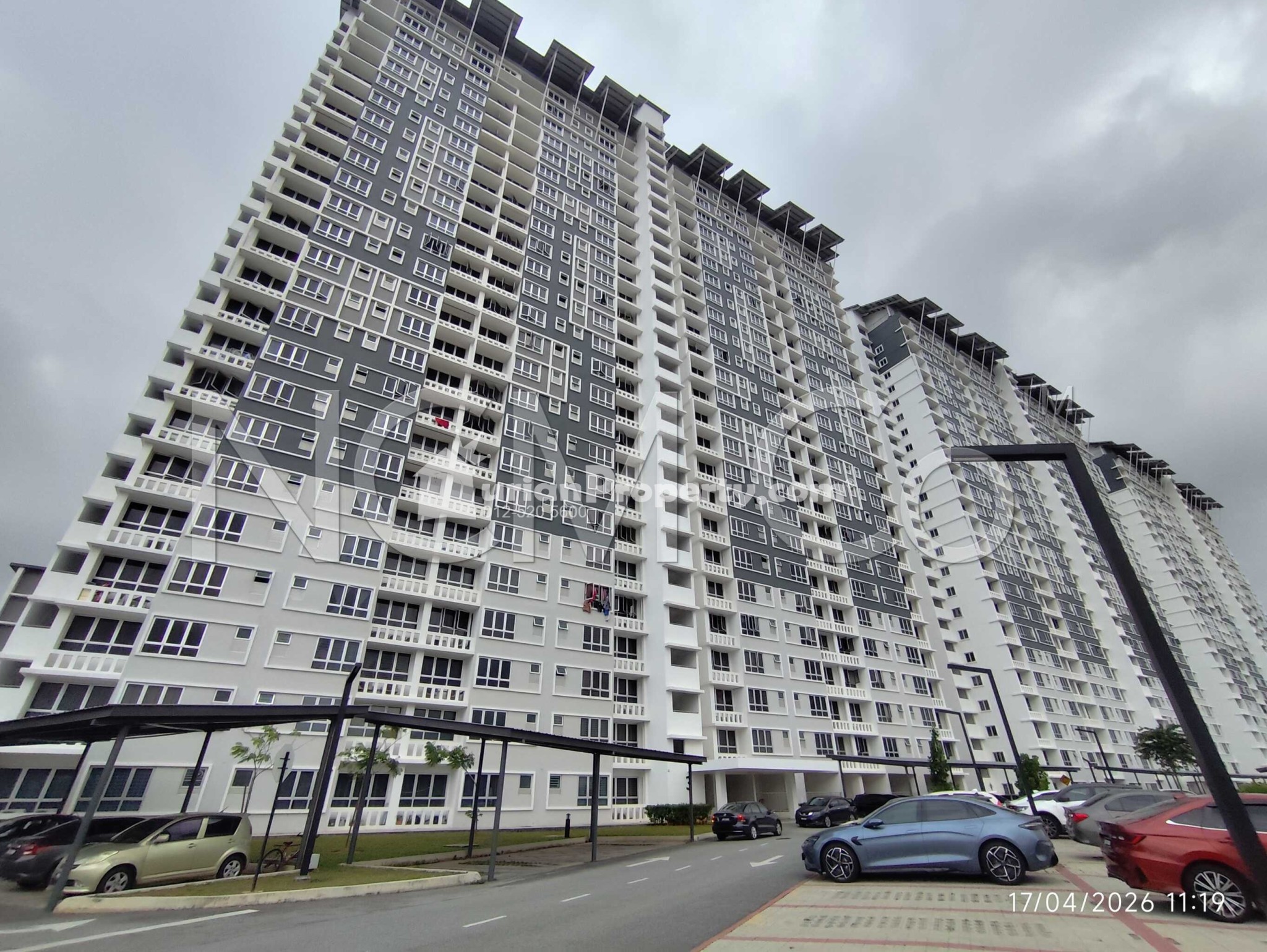 Apartment For Auction at Aspire Residence