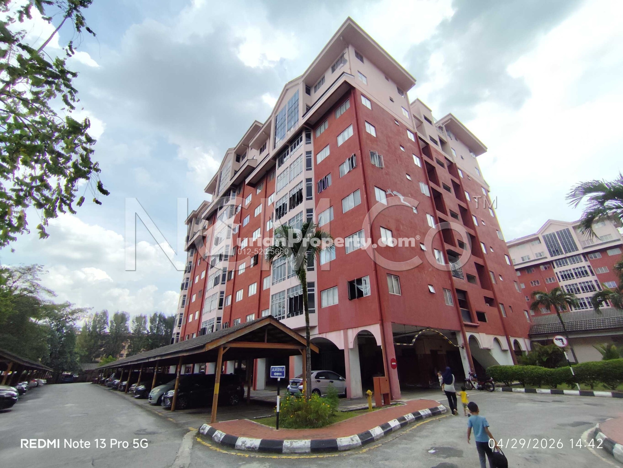Apartment For Auction at Permai Villa
