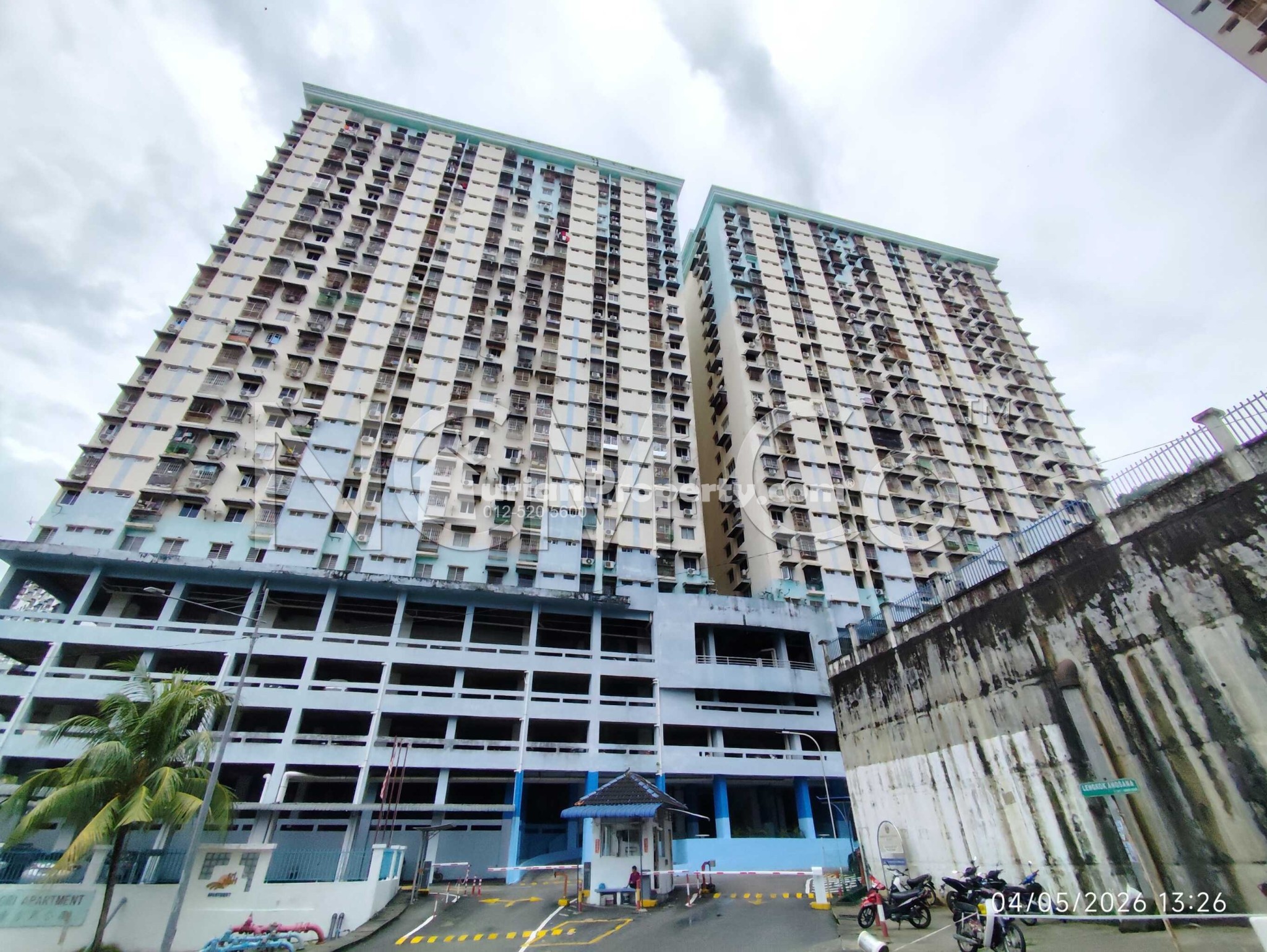 Flat For Auction at Sri Ivory Apartment