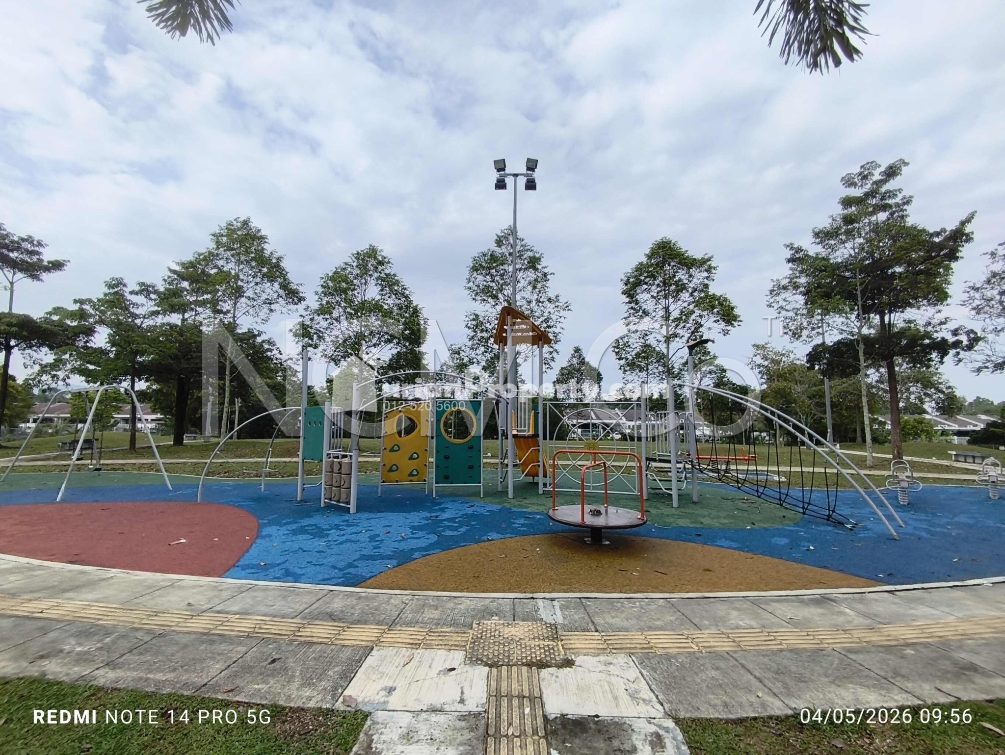 Terrace House For Auction at Taman Tasik Senangin
