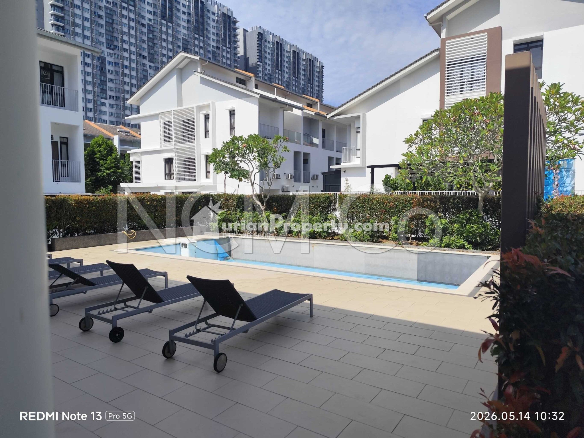 Terrace House For Auction at Avens Residence