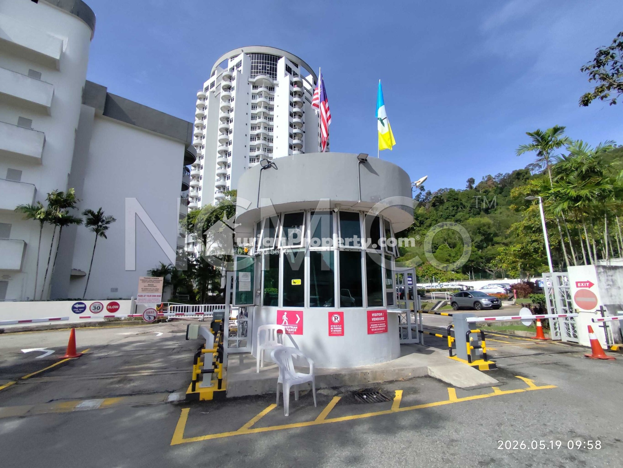 Condo For Auction at Leader Garden