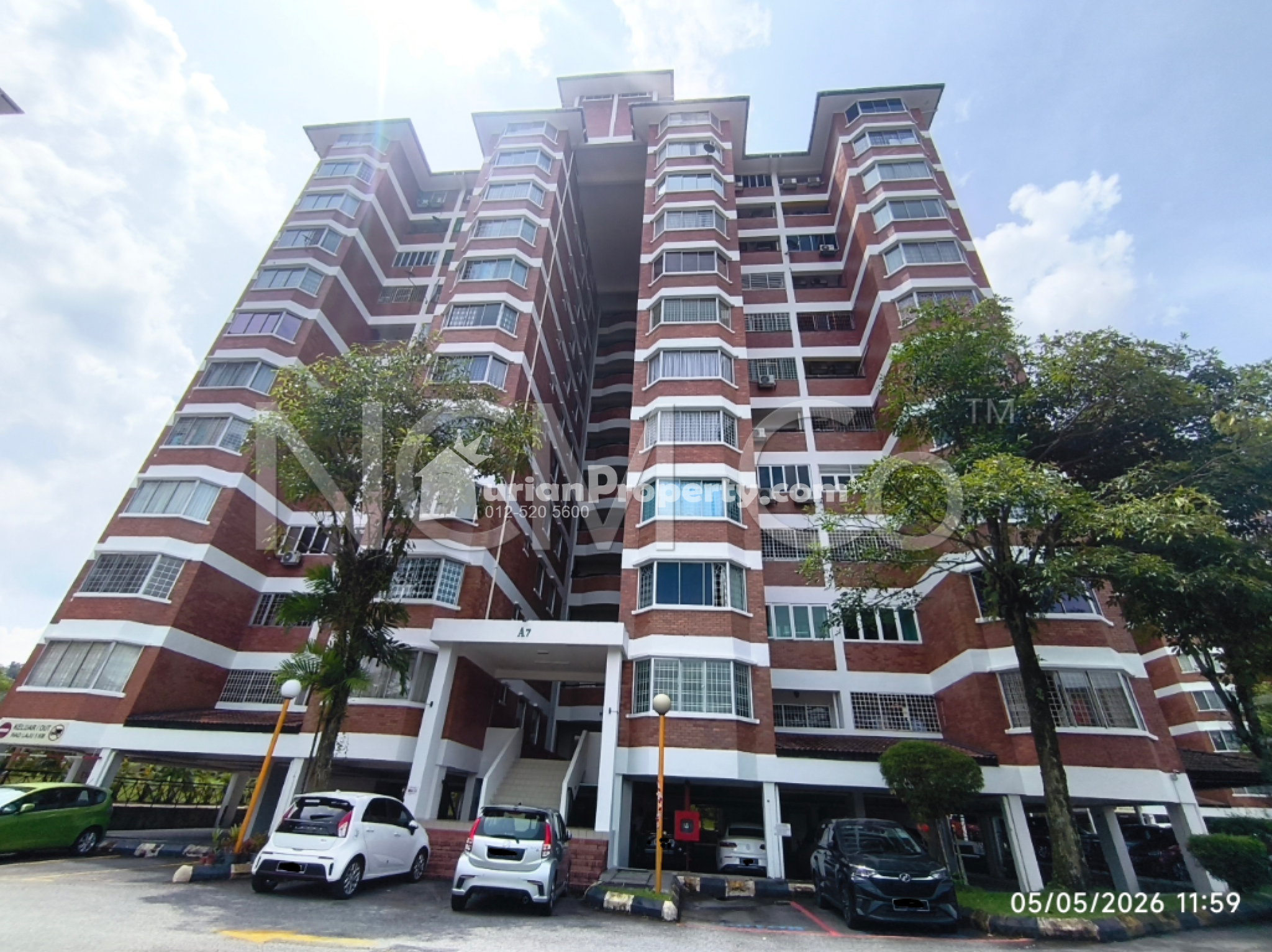 Condo For Auction at Green Acre Park