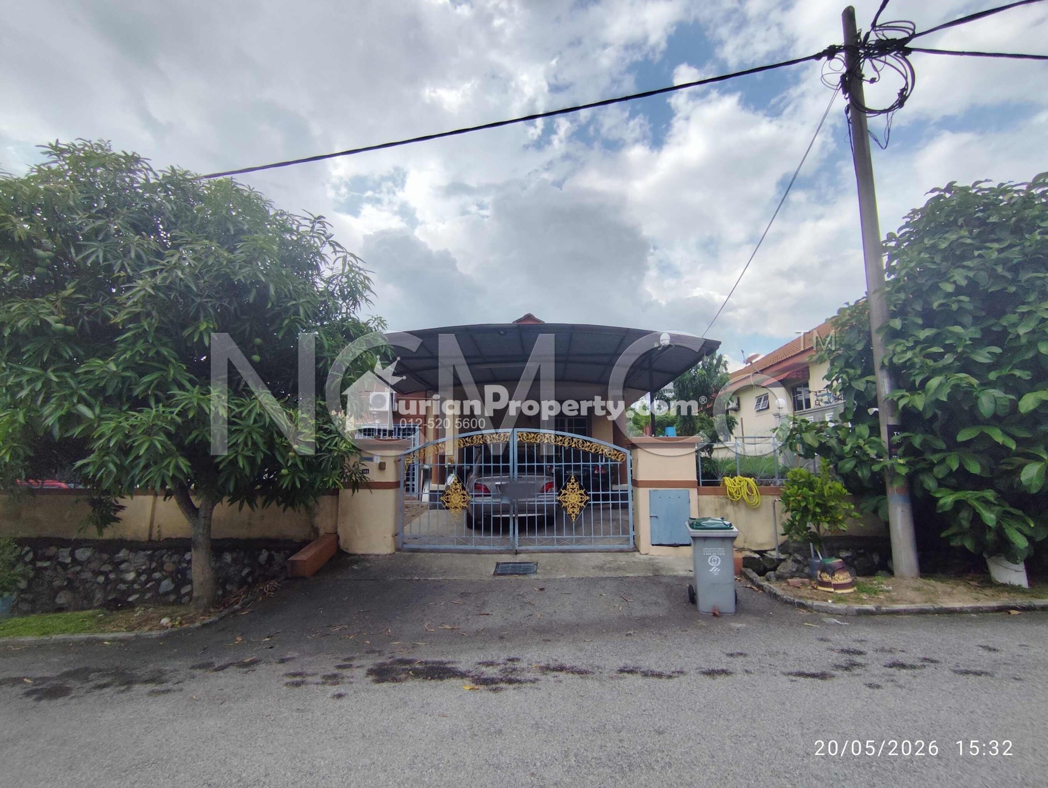 Bungalow House For Auction at Taman Sri Pulai