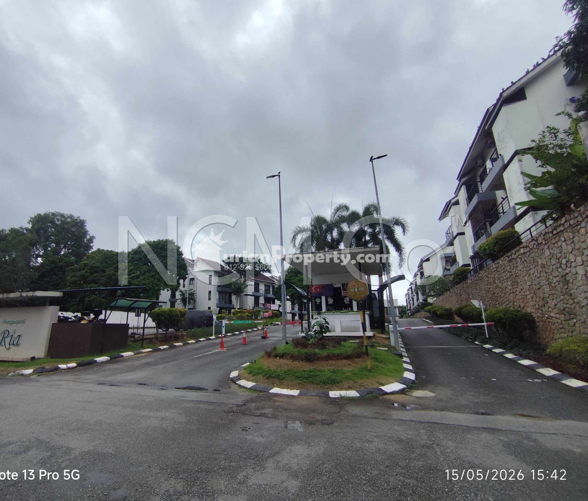 Terrace House For Auction at Riviera Courtyard Homes